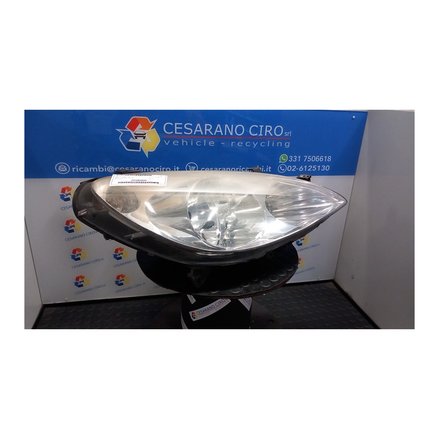 PROIETTORE S/FENDINEBBIA VALEO DX. 058 PEUGEOT 307 (04/01-12/06) RHY 6205Z2