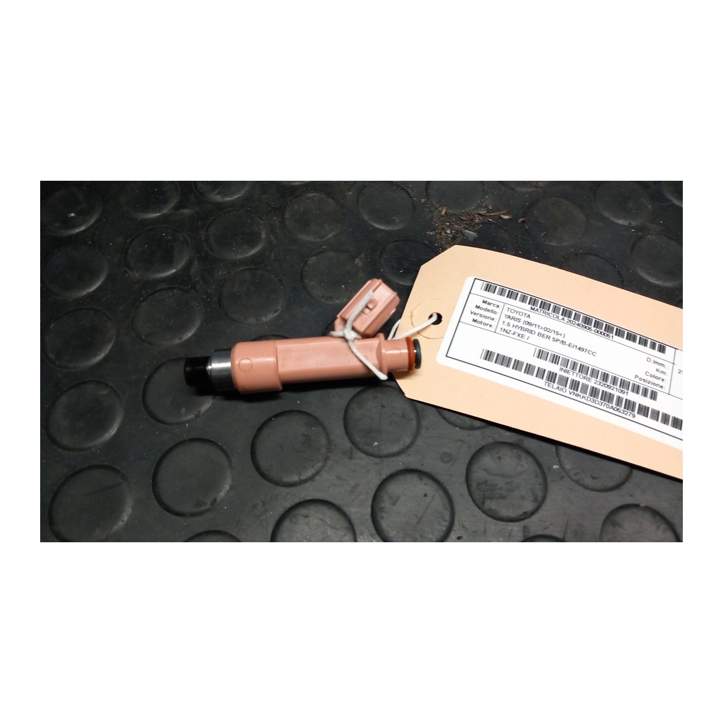 INIETTORE 051 TOYOTA YARIS (09/11-02/15) 1NZ-FXE 2320921091