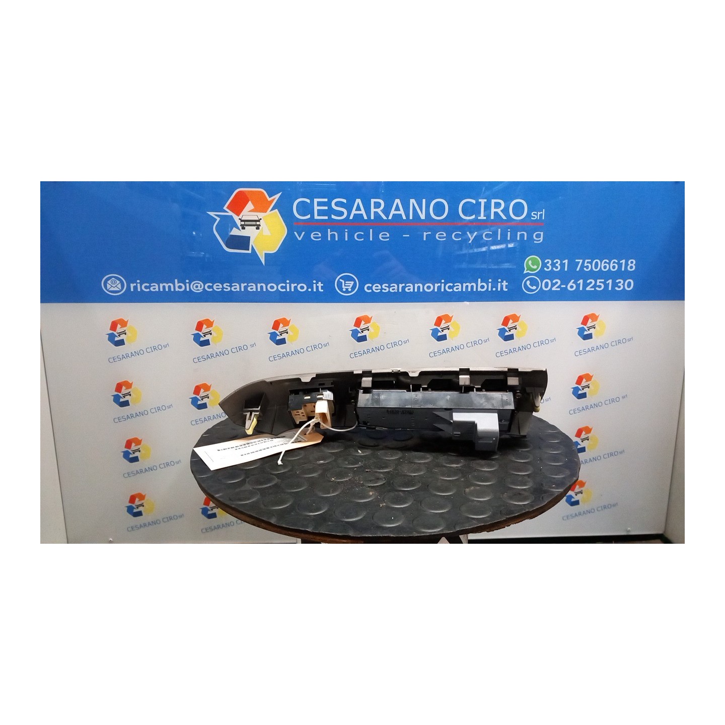 BLOCCO COMANDI ALZACRISTALLI 029 TOYOTA PRIUS 2A SERIE (02/04-06/10) 1NZFXE 8482047050