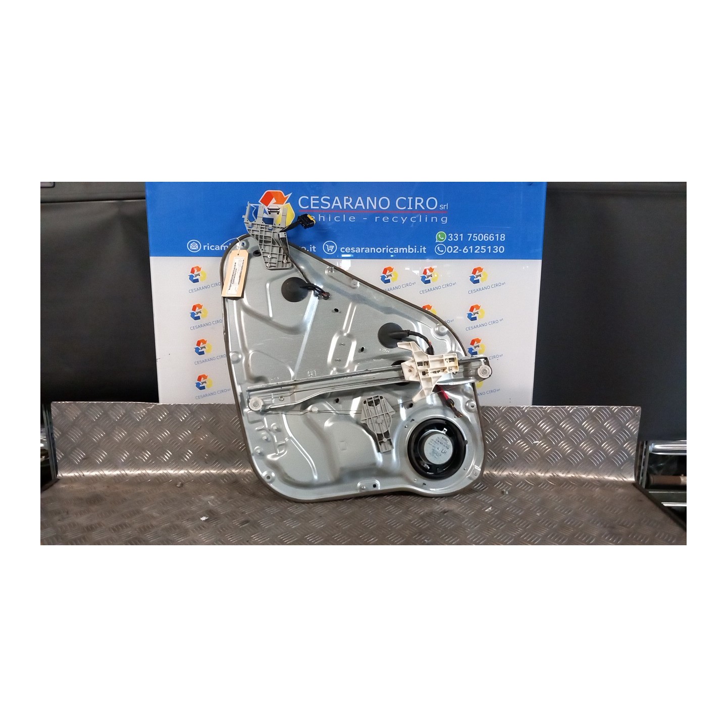 ALZACRISTALLO ELETTR. PORTA POST. SX. 047 HYUNDAI SANTA FE 2A SERIE (03/06-12/10 D4EB 834712B000