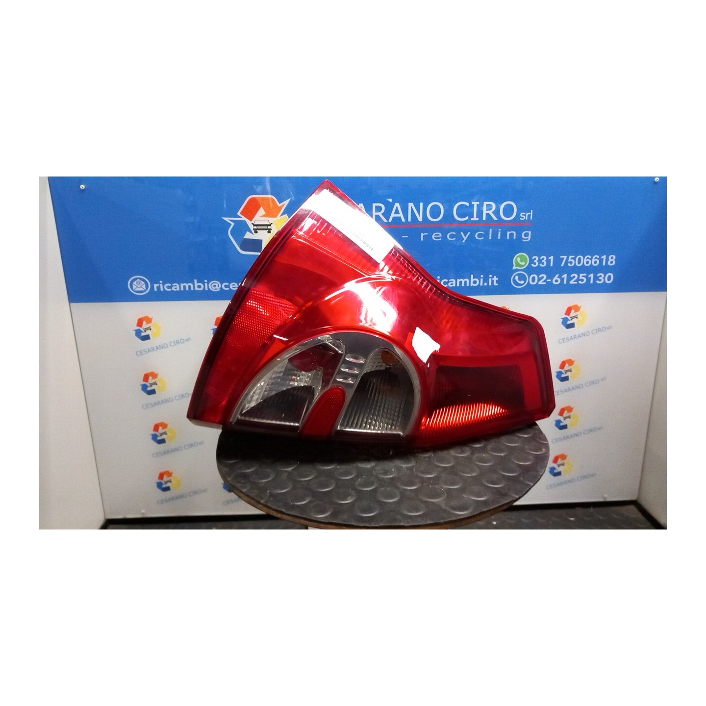FANALE POST. SX. 003 DACIA SANDERO (07/08-) K7JA7 8200734825