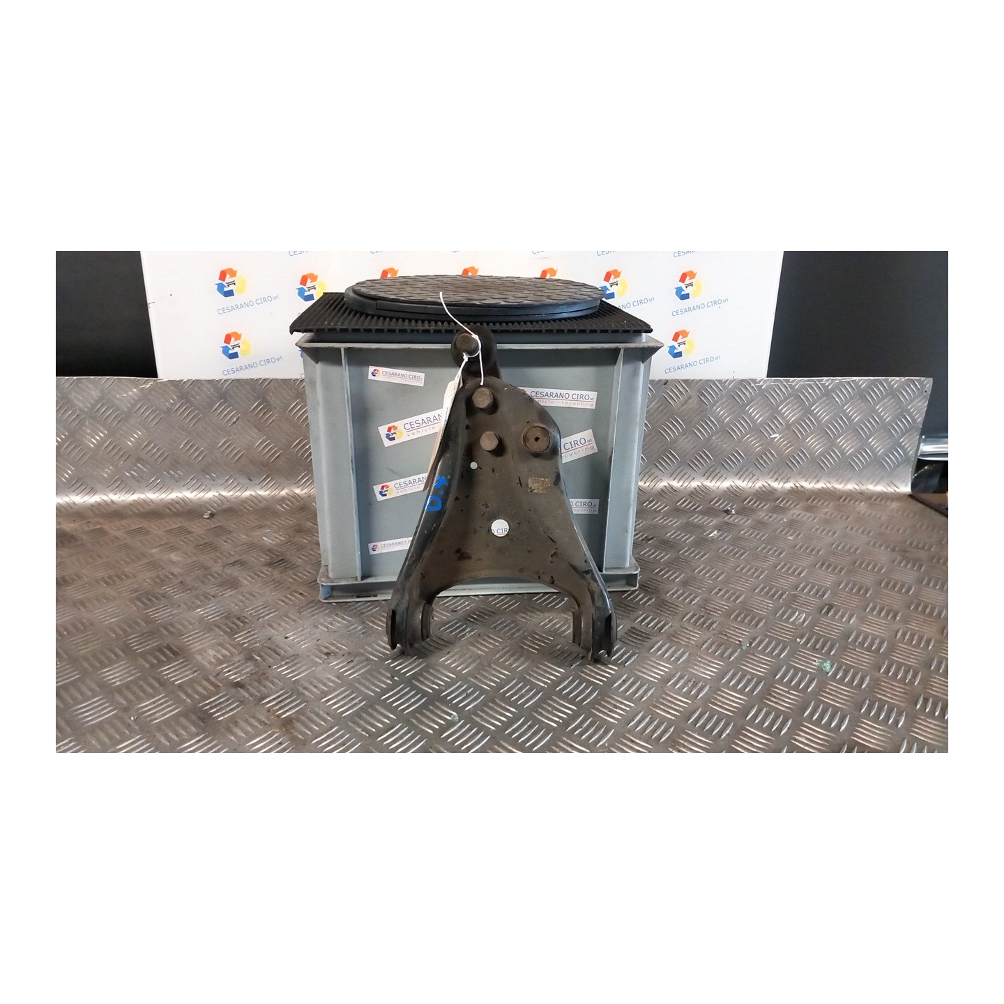 BRACCIO OSCILLANTE SOSP. ANT. DX. 019 RENAULT TWINGO 2A SERIE (06/07-02/12) D4FJ7 8200942406