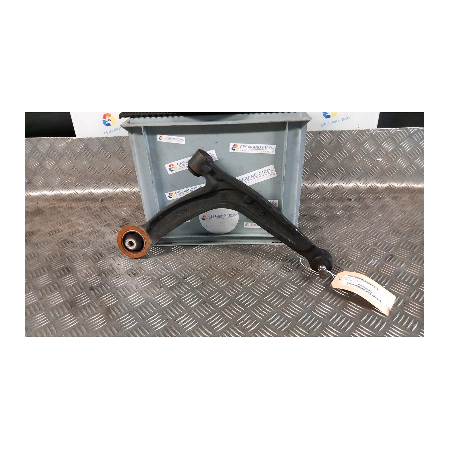 BRACCIO OSCILLANTE SOSP. ANT. DX. 083 FORD KA (CCU) (10/08-03/17) 169A4000 1639575