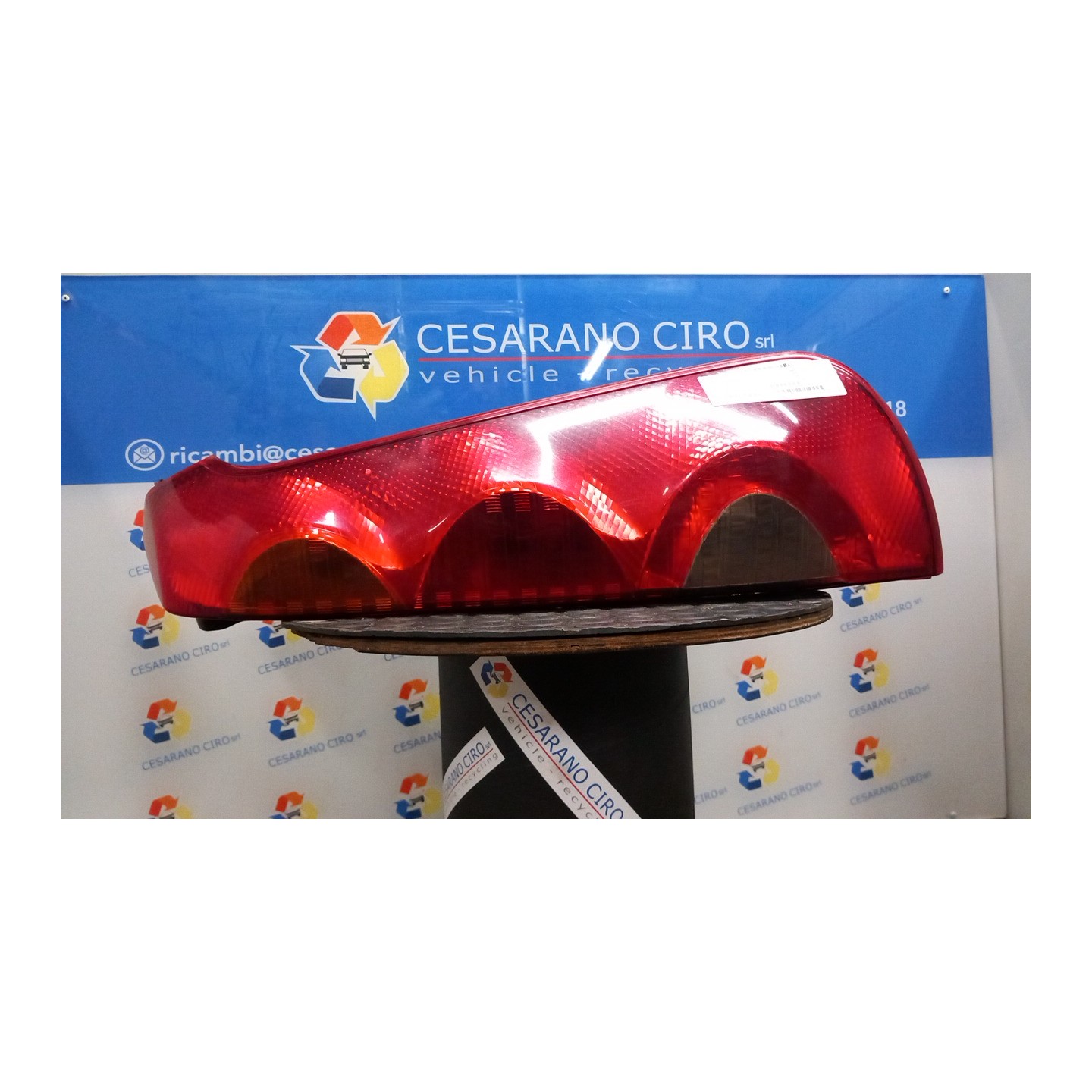 FANALE POST. PARTE INF. DX. 137 NISSAN NOTE (E11E) (02/06-09/13) HR16 265509U000