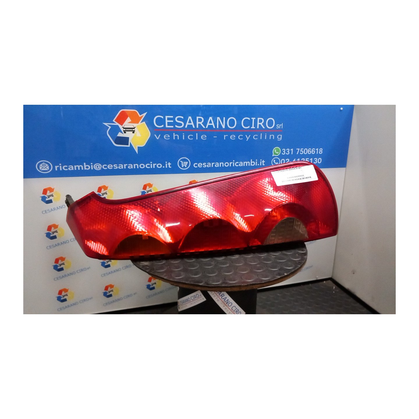 FANALE POST. PARTE INF. DX. 137 NISSAN NOTE (E11E) (02/06-09/13) HR16 265509U000