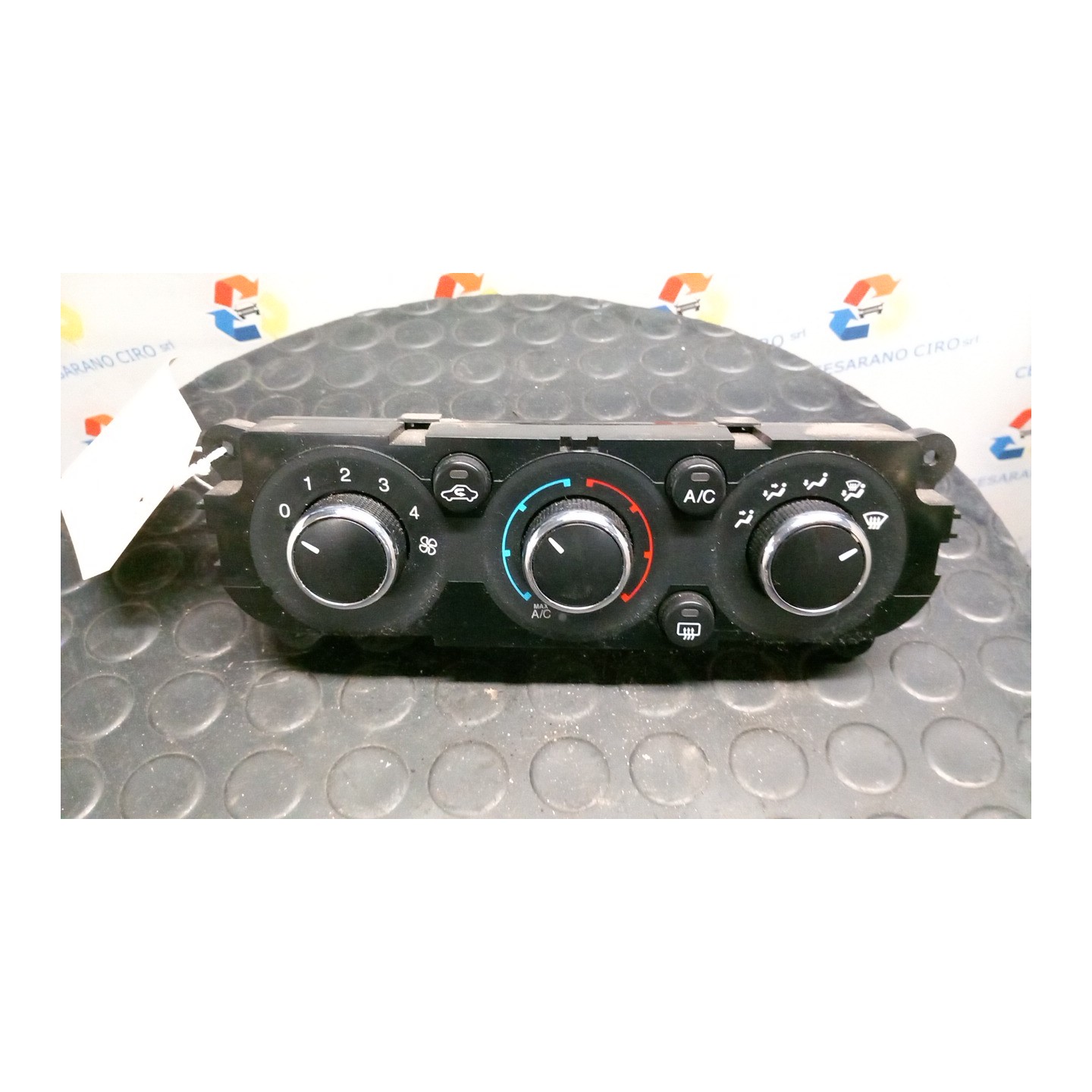 BLOCCO COMANDO CLIMATIZZAZIONE 038 FORD KA+ (CDU) (04/16-05/19) B2KA 1897094