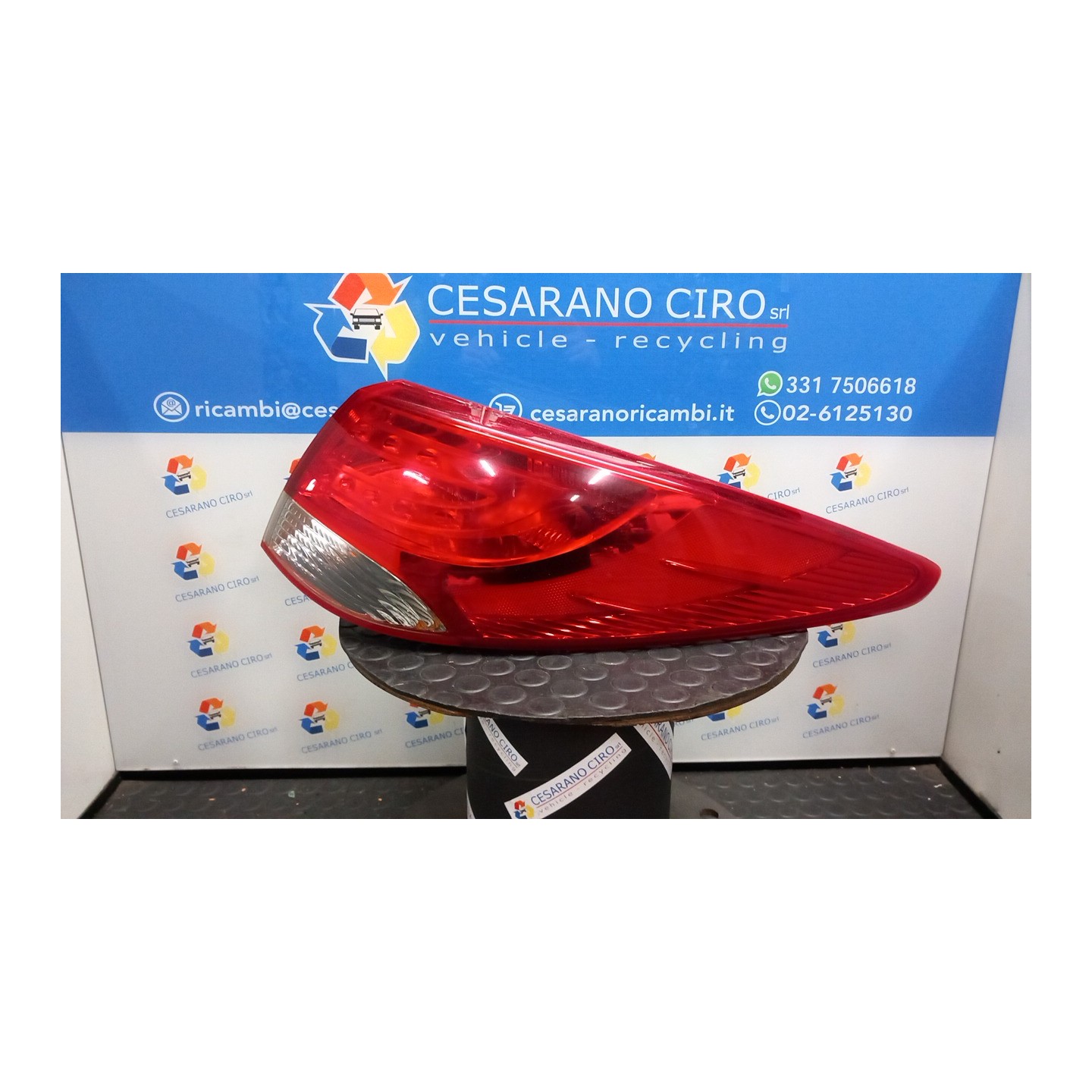 FANALE POST. PARTE EST. DX. 067 HYUNDAI IX35 (02/10-) G4FD 924022Y000