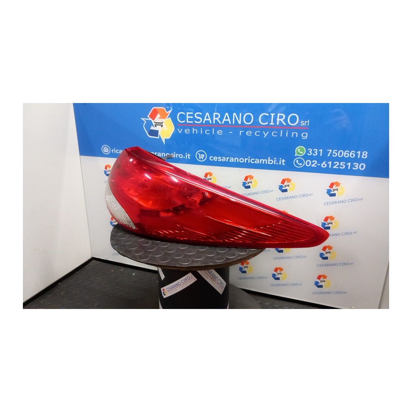 FANALE POST. PARTE EST. DX. 067 HYUNDAI IX35 (02/10-) G4FD 924022Y000