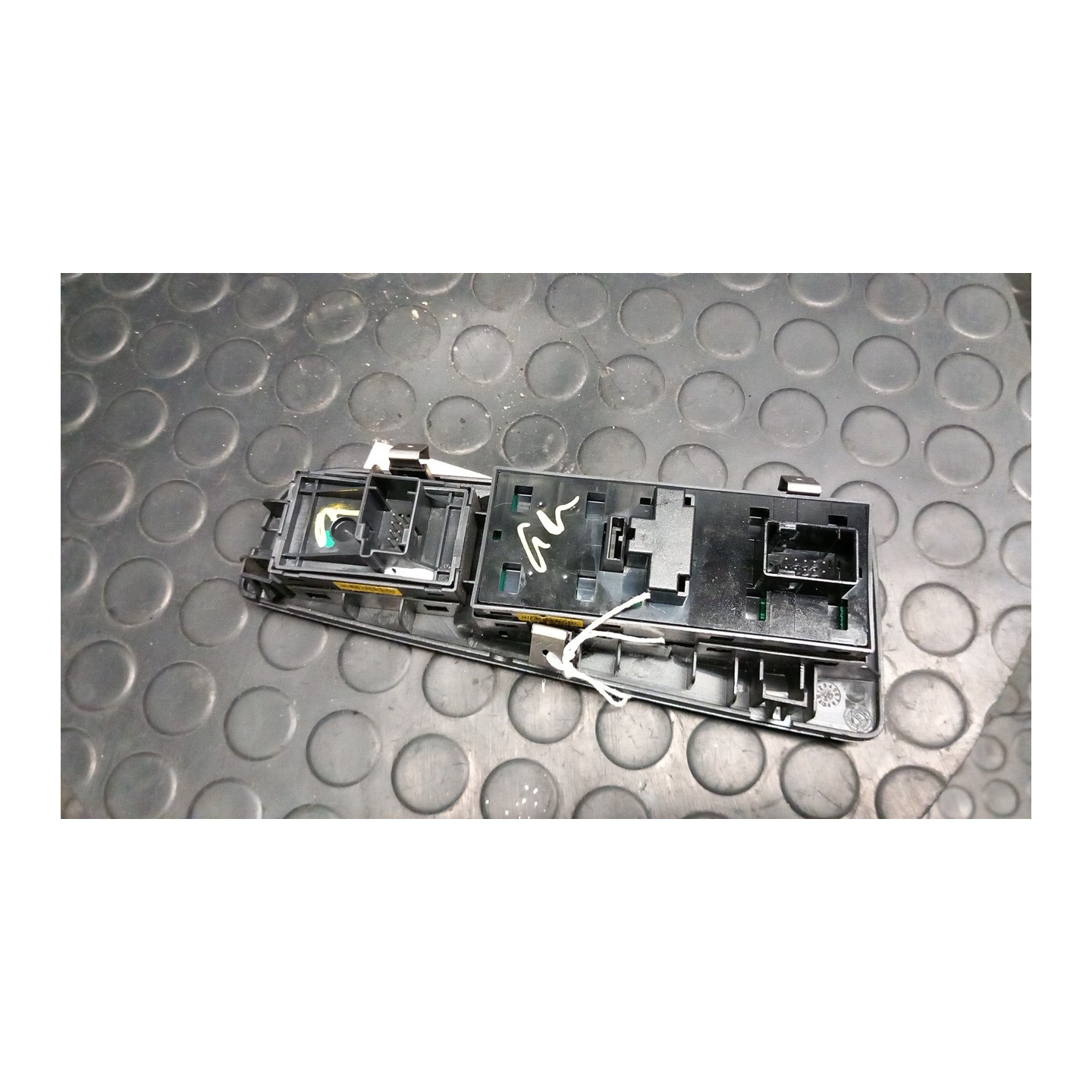 BLOCCO COMANDI ALZACRISTALLI E RETRO 012 FIAT BRAVO (3L) (01/07-03/10) 192A8000 735441807