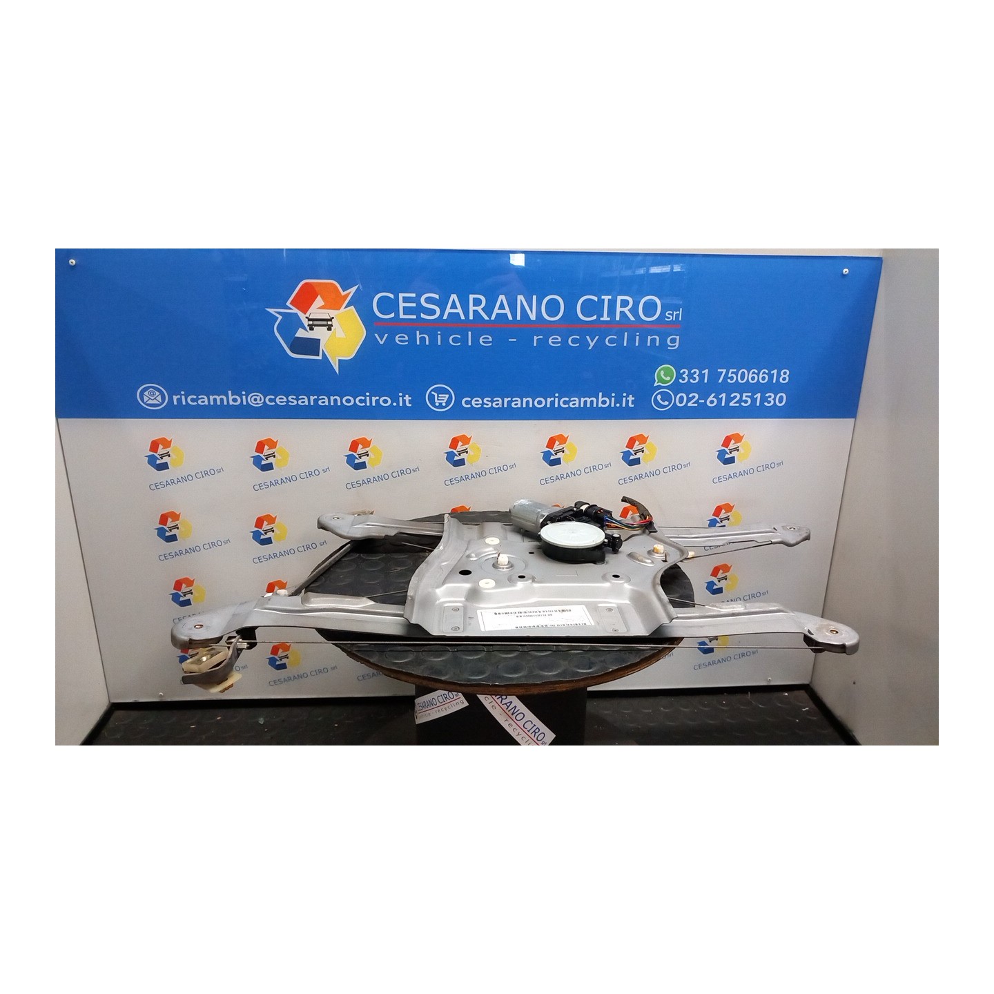 ALZACRISTALLO ELETTR. PORTA ANT. SX. 044 MITSUBISHI GRANDIS (09/05-06/09) BSY MR959657