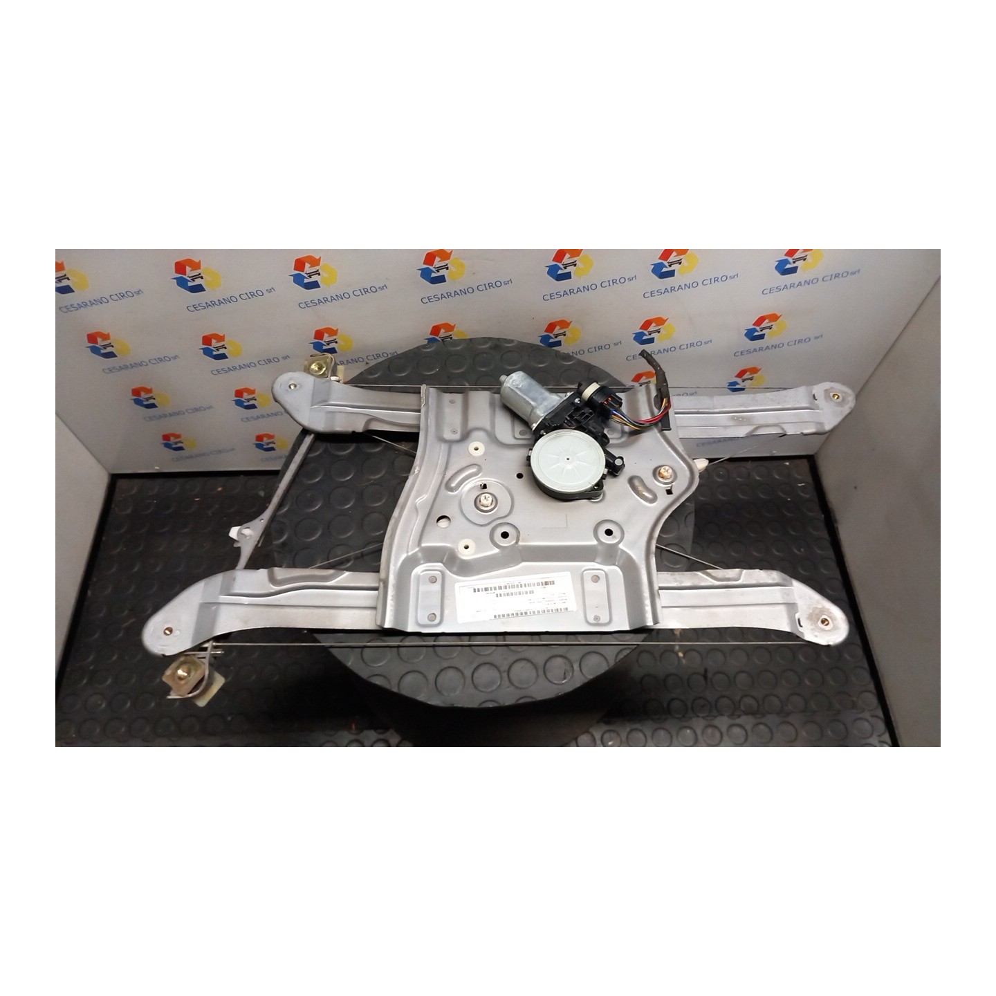 ALZACRISTALLO ELETTR. PORTA ANT. SX. 044 MITSUBISHI GRANDIS (09/05-06/09) BSY MR959657