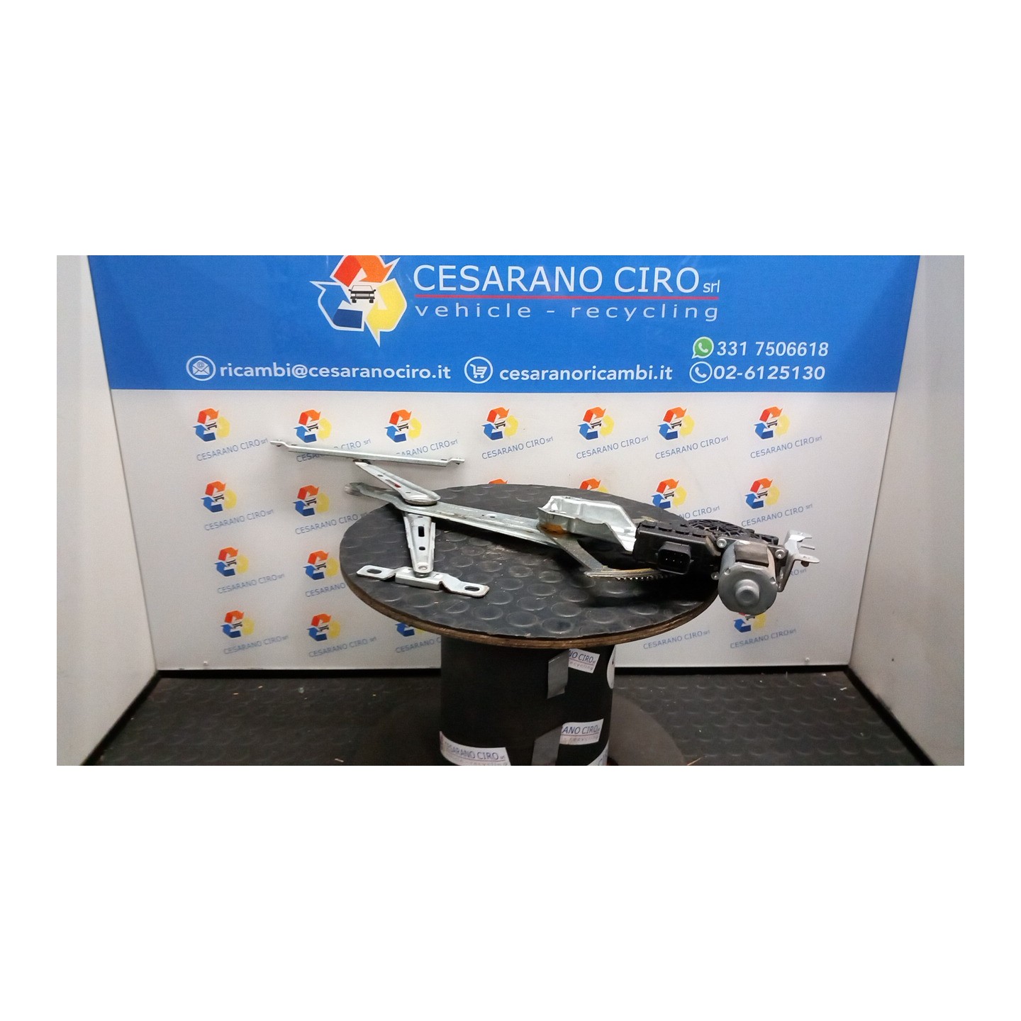ALZACRISTALLO ELETTR. PORTA ANT. SX. 057 OPEL ZAFIRA (A05) (06/05-) Z18XER 93184842