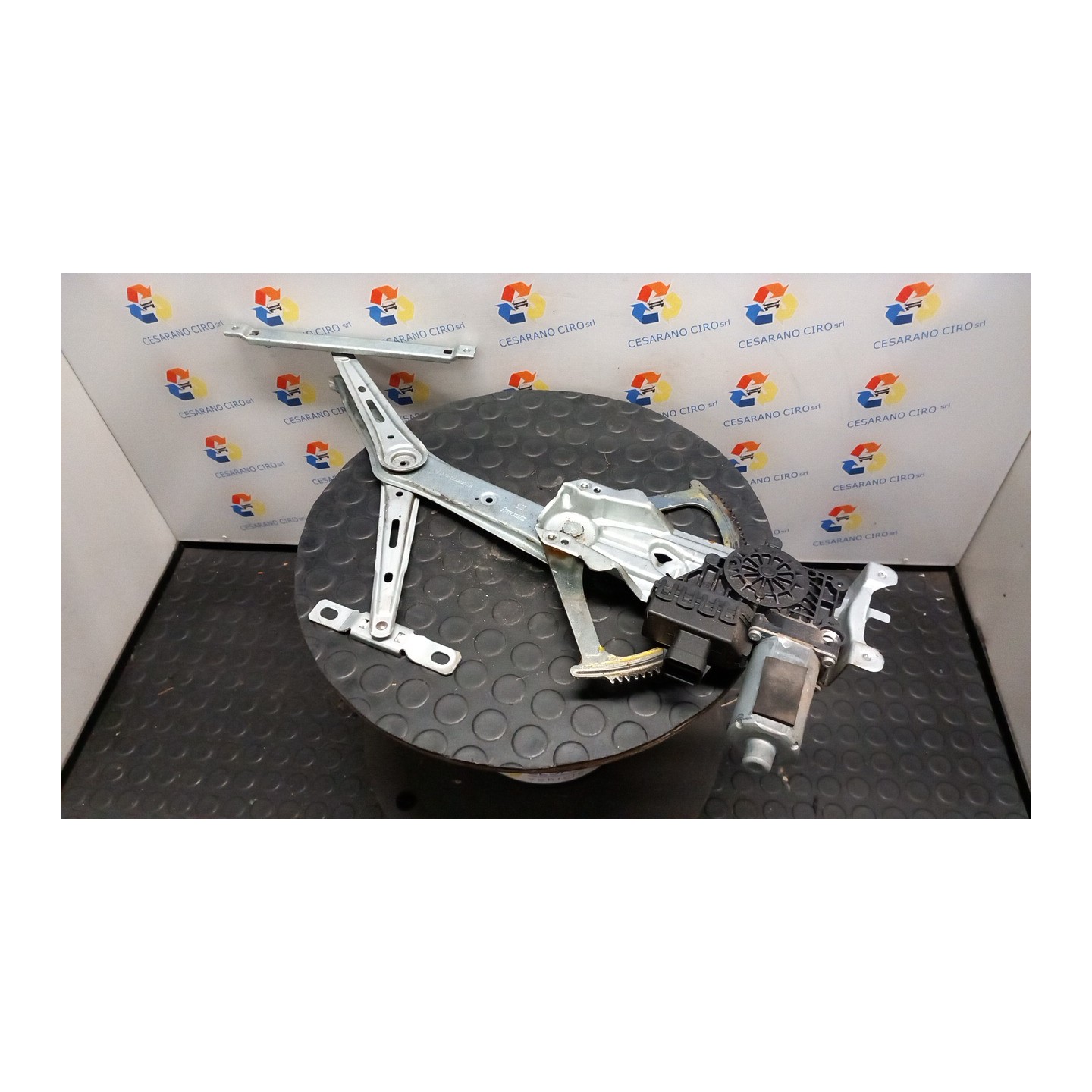 ALZACRISTALLO ELETTR. PORTA ANT. SX. 057 OPEL ZAFIRA (A05) (06/05-) Z18XER 93184842