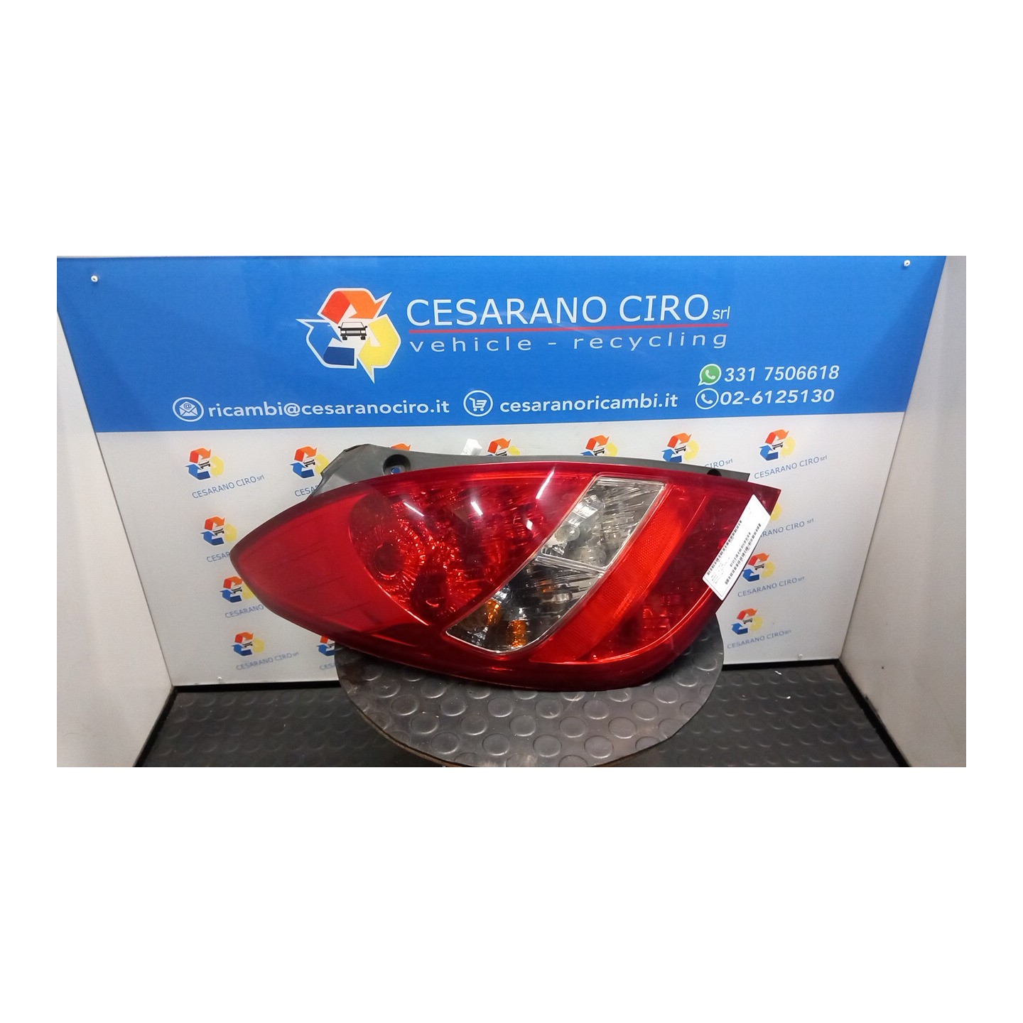 FANALE POST. SX. 098 HYUNDAI I20 (01/09-) G4LA 924101J000