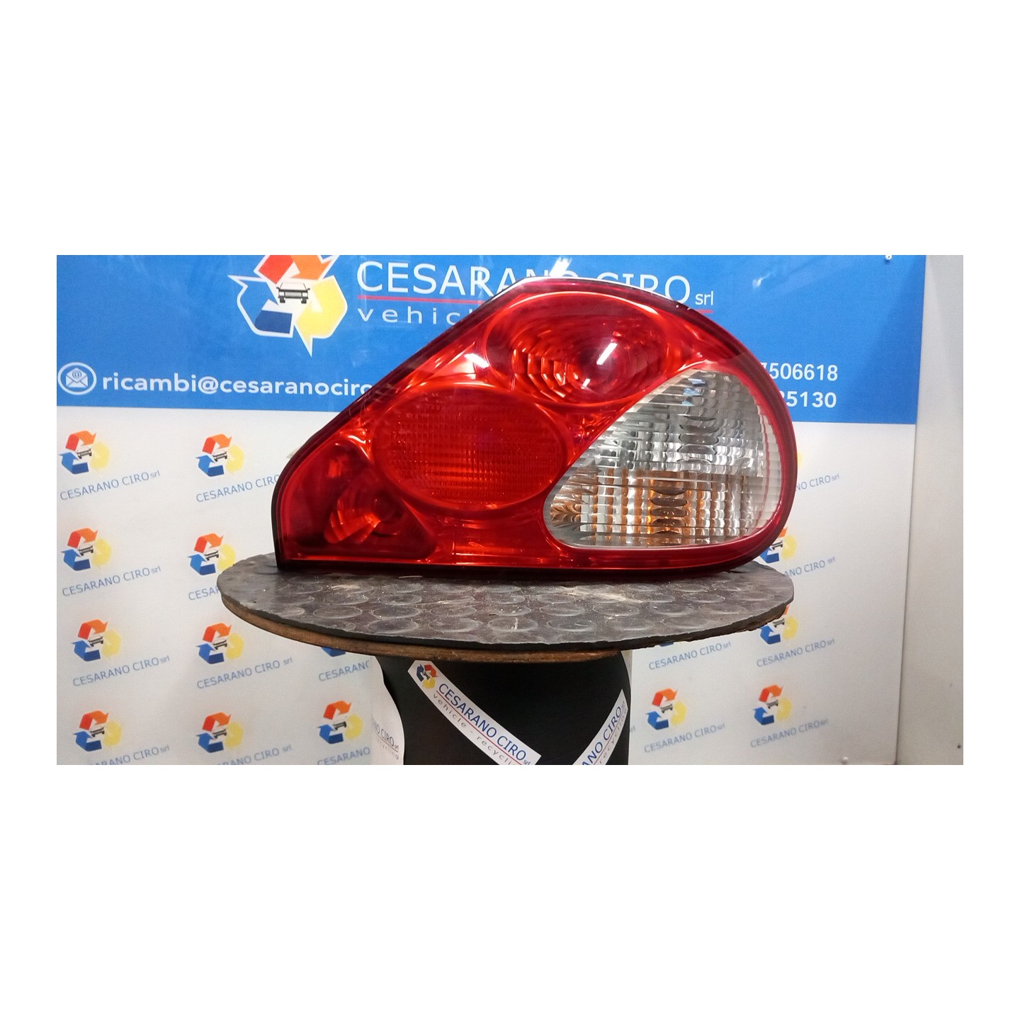 FANALE POST. DX. 084 JAGUAR X-TYPE (02/01-05/10) BG C2S40487