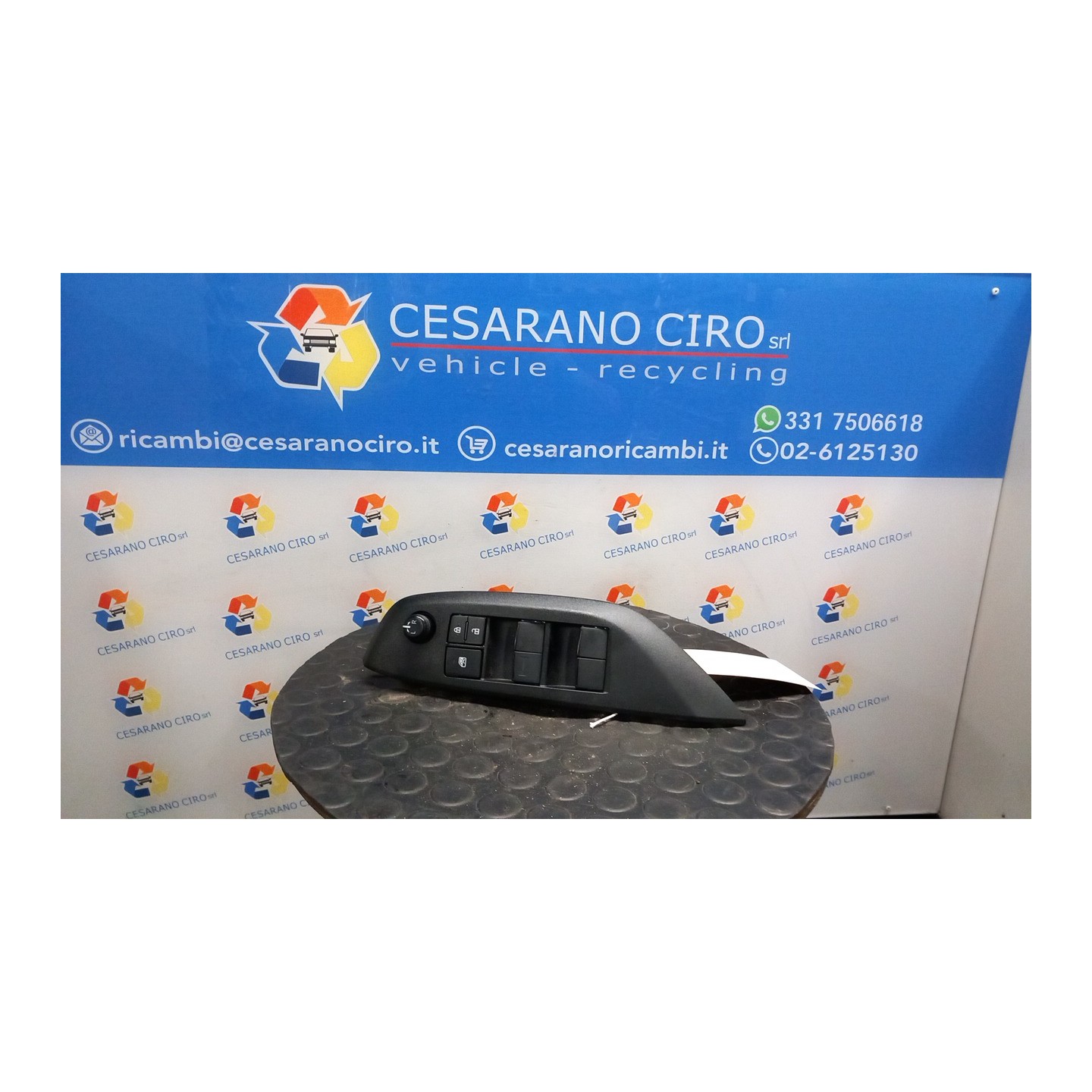 BLOCCO COMANDI ALZACRISTALLI P/ALZACRIST.POST.ELETTR. 035 TOYOTA YARIS CROSS (05/21-) M15A 840400D020