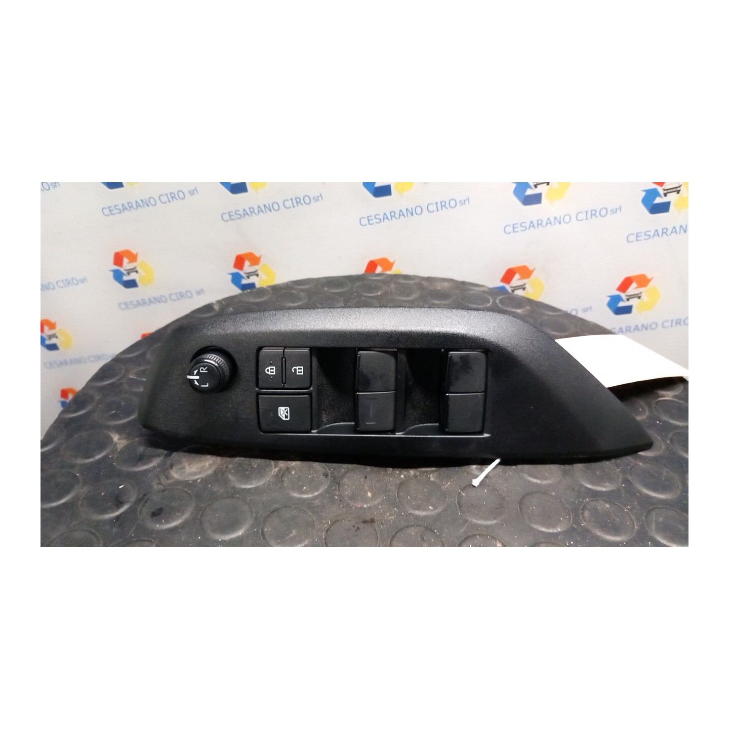BLOCCO COMANDI ALZACRISTALLI P/ALZACRIST.POST.ELETTR. 035 TOYOTA YARIS CROSS (05/21-) M15A 840400D020