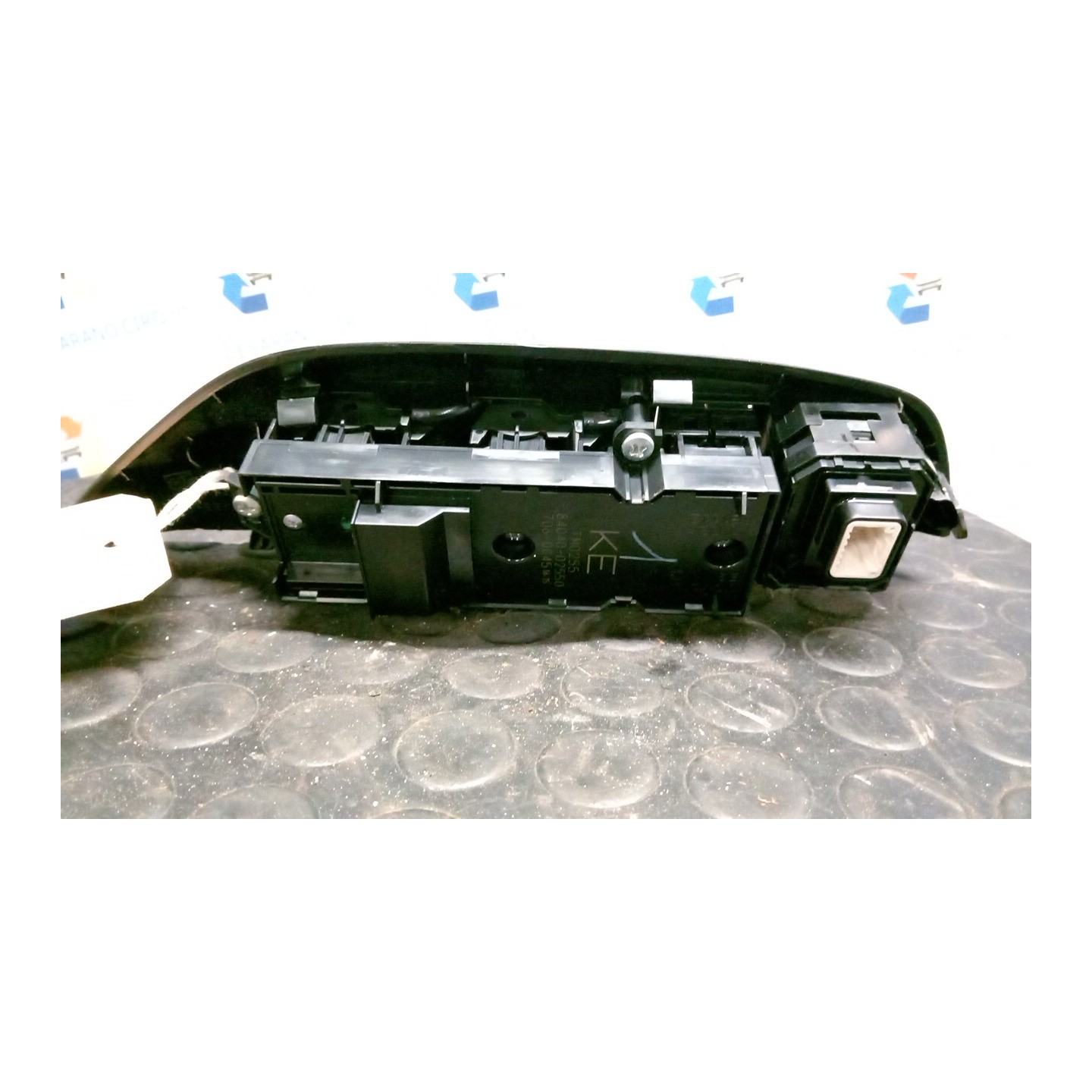 BLOCCO COMANDI ALZACRISTALLI P/ALZACRIST.POST.ELETTR. 035 TOYOTA YARIS CROSS (05/21-) M15A 840400D020