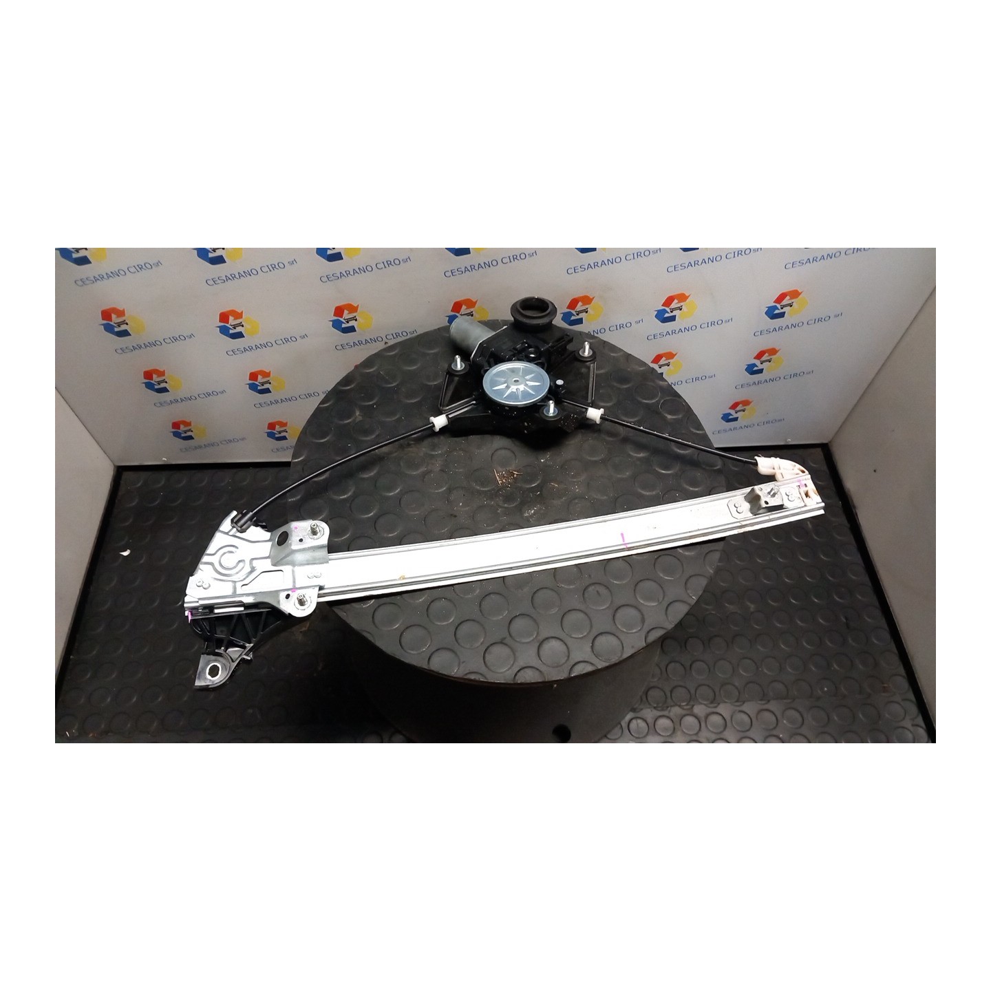 ALZACRISTALLO PORTA POST. SX. 038 TOYOTA YARIS CROSS (05/21-) M15A 698400D450