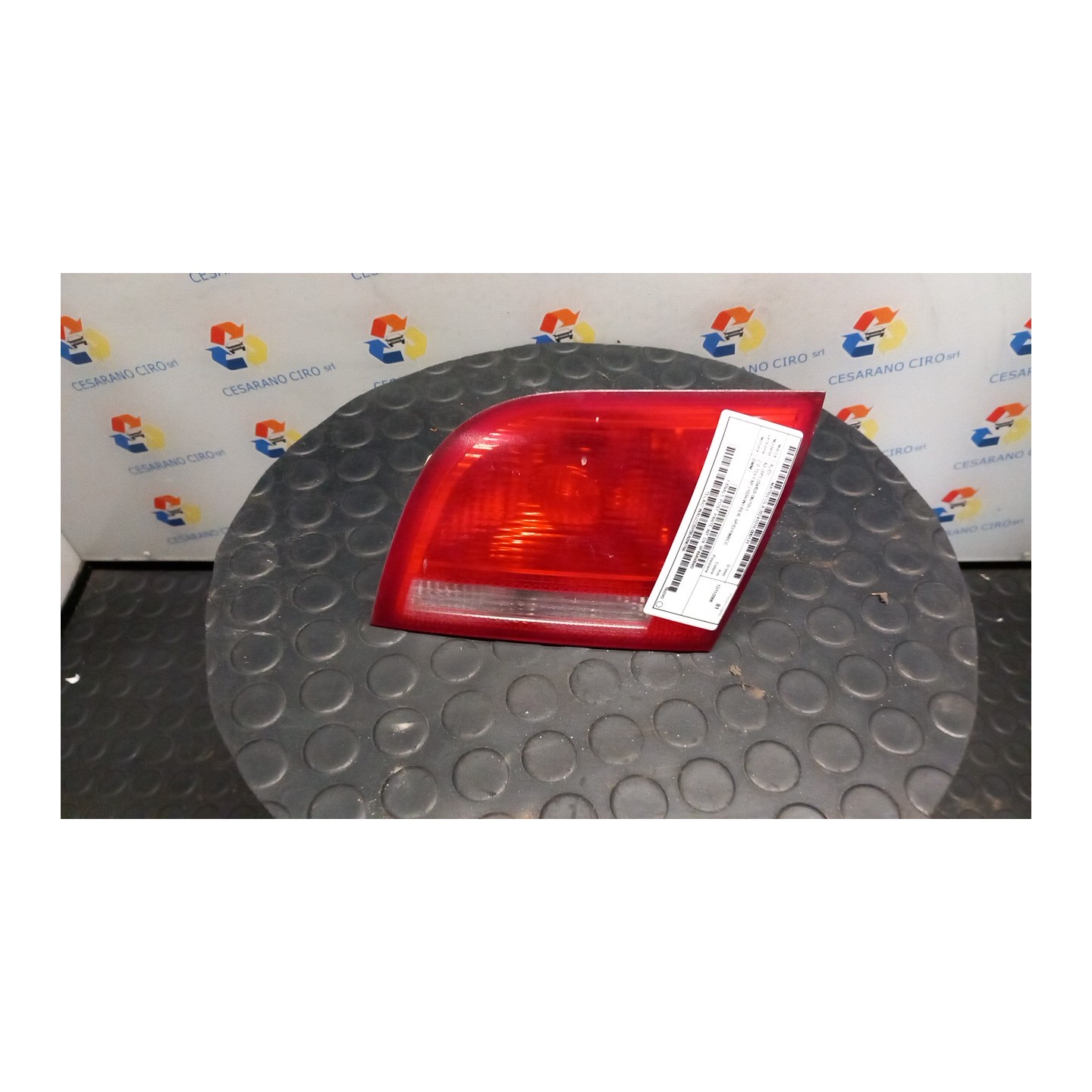 FANALE POST. PARTE INT. DX. 131 AUDI A3 (8P) (04/03-06/10) BMM 8P4945094B