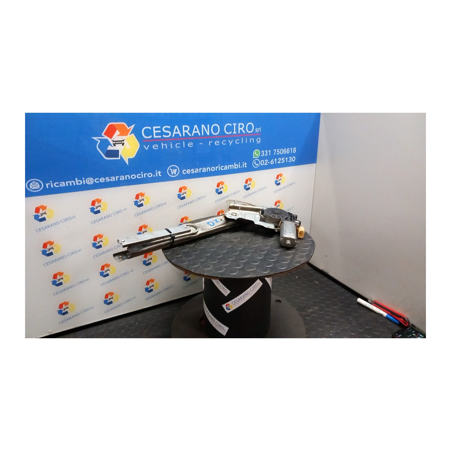 ALZACRISTALLO PORTA ANT. DX. 008 TOYOTA YARIS (03/99-11/05)     (JPP) 1SZFE 6981052020