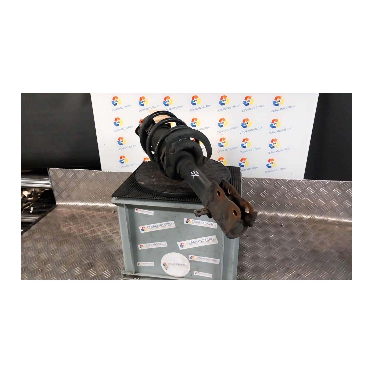 AMMORTIZZATORE ANT. SDF SX. 115 JEEP PATRIOT (MK) (09/07-) ENE K05105175AG