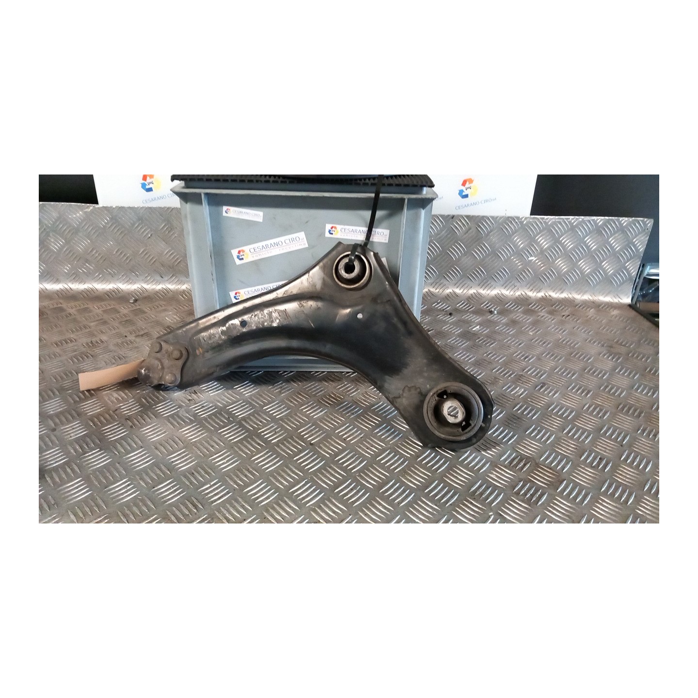 BRACCIO OSCILLANTE SOSP. ANT. DX. 021 RENAULT SCENIC 3A SERIE (04/09-10/13) K4MR8 545000399R