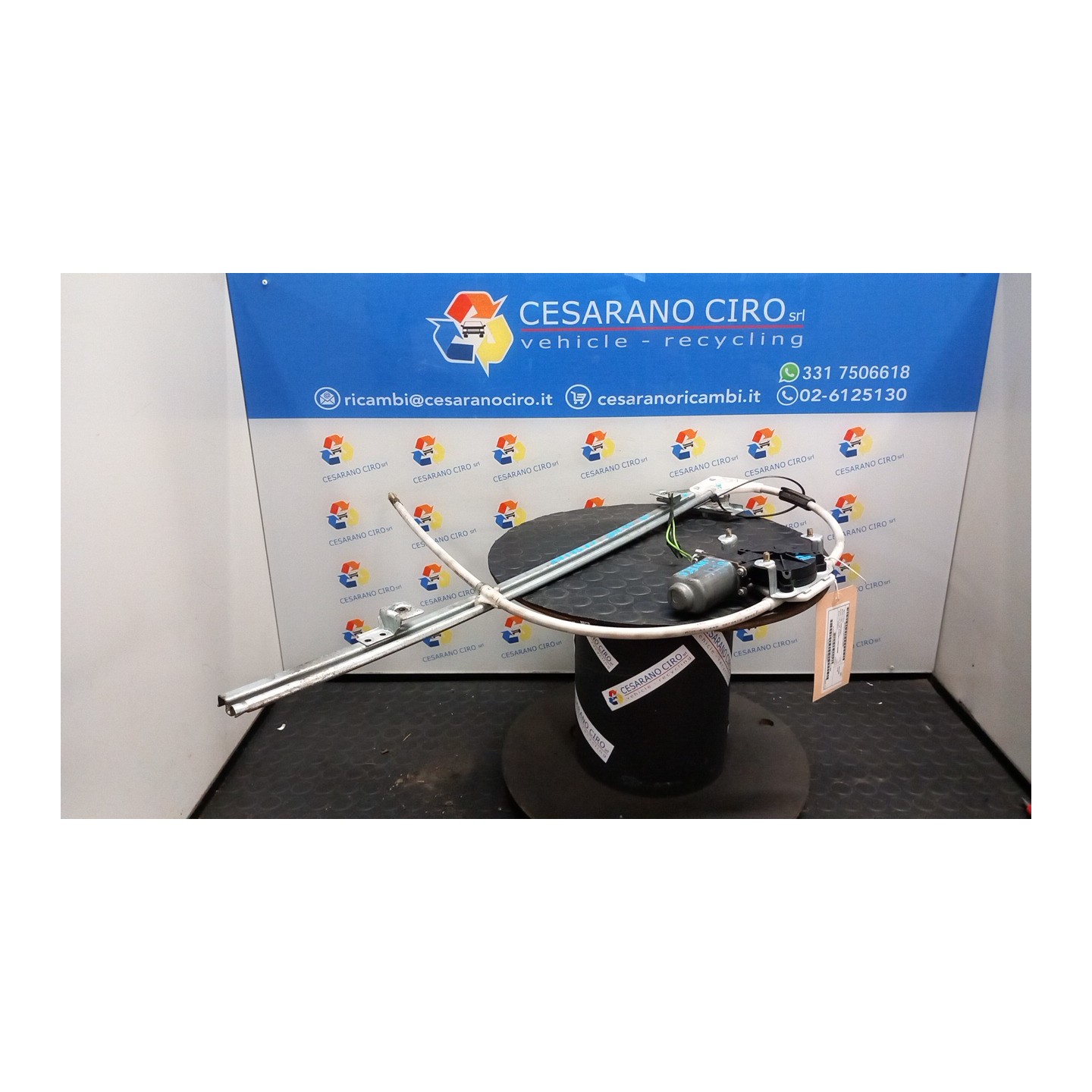 ALZACRISTALLO ELETTR. PORTA ANT. SX. 005 IVECO DAILY (02/00-04/06) F1AE0481A 504173868