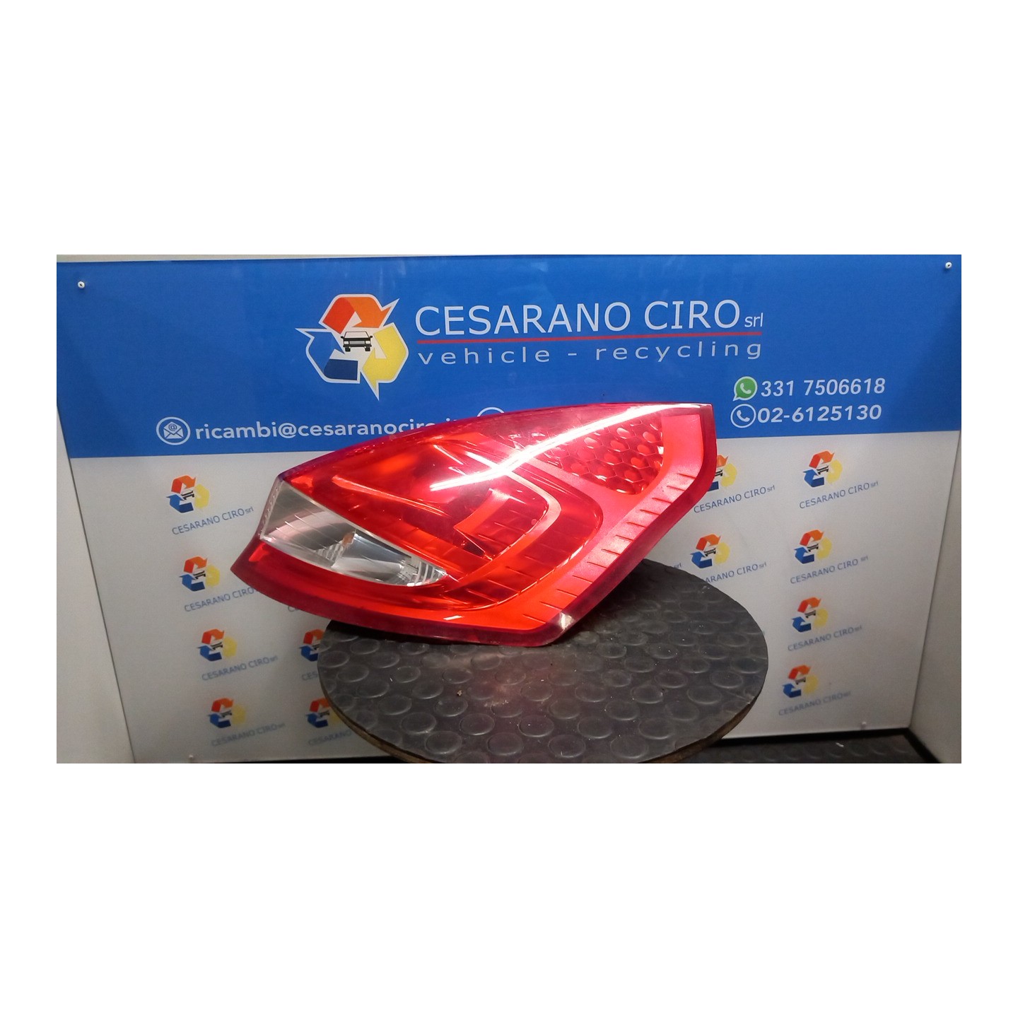 FANALE POST. DX. 031 FORD FIESTA (CB1) (09/08-10/13) SNJA 1709552