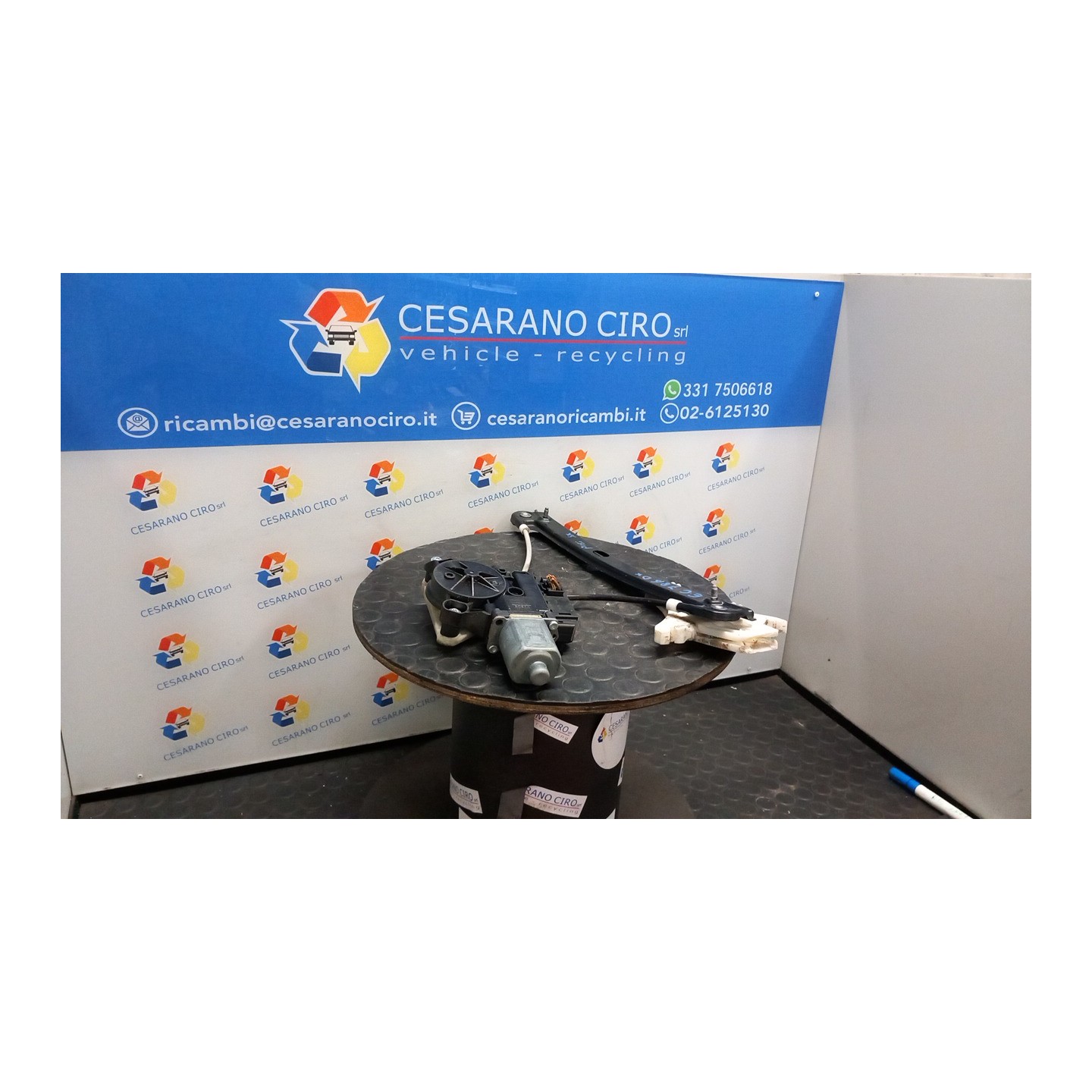ALZACRISTALLO PORTA POST. SX. 052 VOLKSWAGEN POLO (6R) (05/09-10/14) CGP 6R4839461D