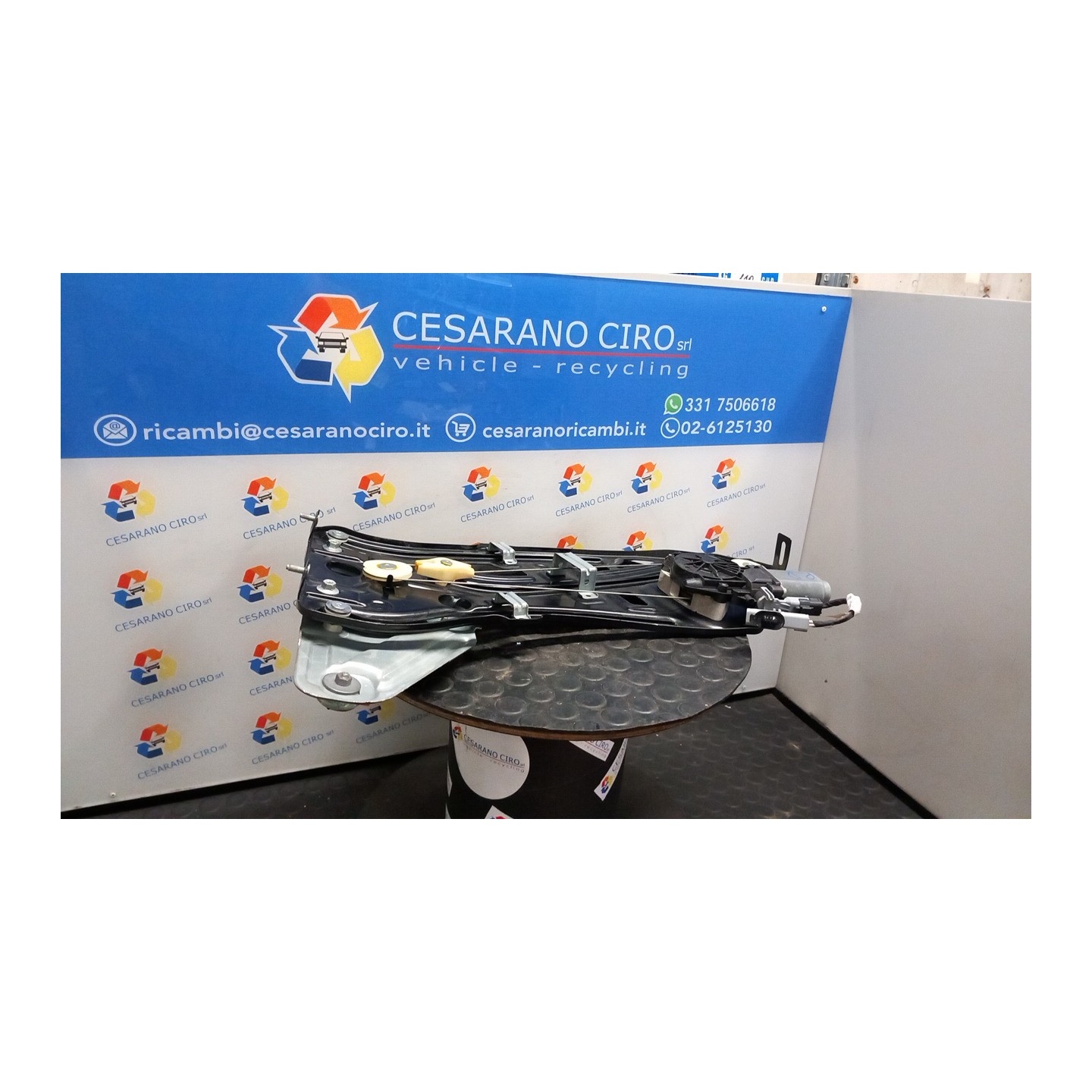 ALZACRISTALLO PARAFANGO POST. DX. 057 PEUGEOT 207 (04/06-06/09) 9HZ 9224C2