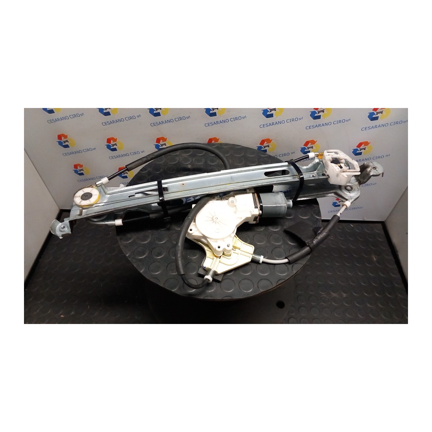ALZACRISTALLO ELETTR. PORTA ANT. SX. 104 JEEP PATRIOT (MK) (09/07-) ENE K68004423AA
