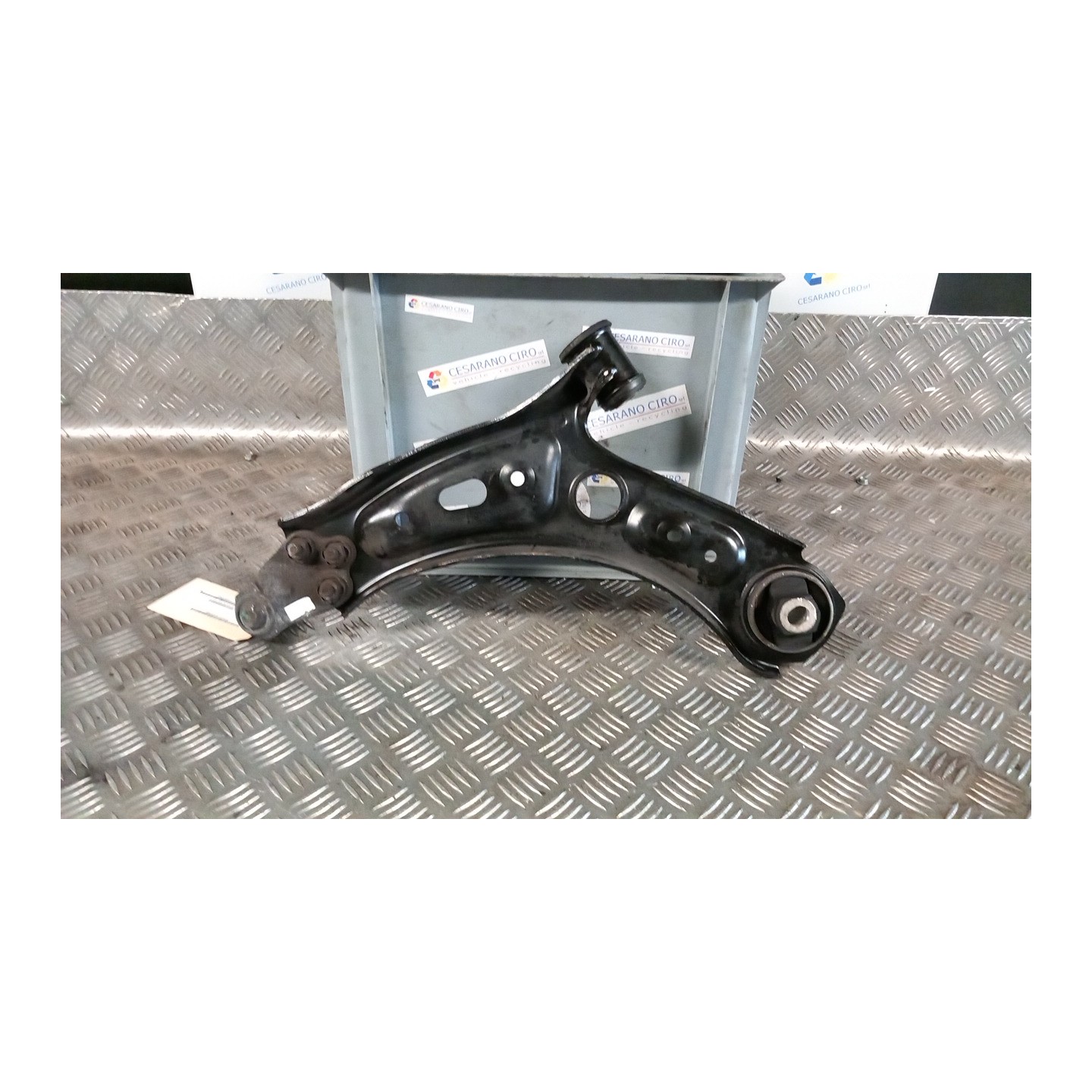 BRACCIO OSCILLANTE ANT. SOSP. POST. DX. 068 FIAT 500X (5F) (11/14-08/19) 55260384 52025625