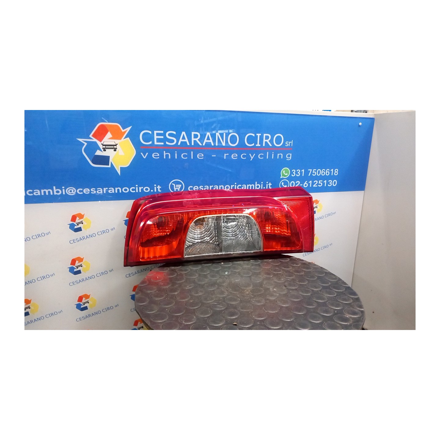 FANALE POST. P/PORTA POST.2 BATTENTI DX. 028 FIAT QUBO (3N) (07/08-05/17) 350A1000 1391431080