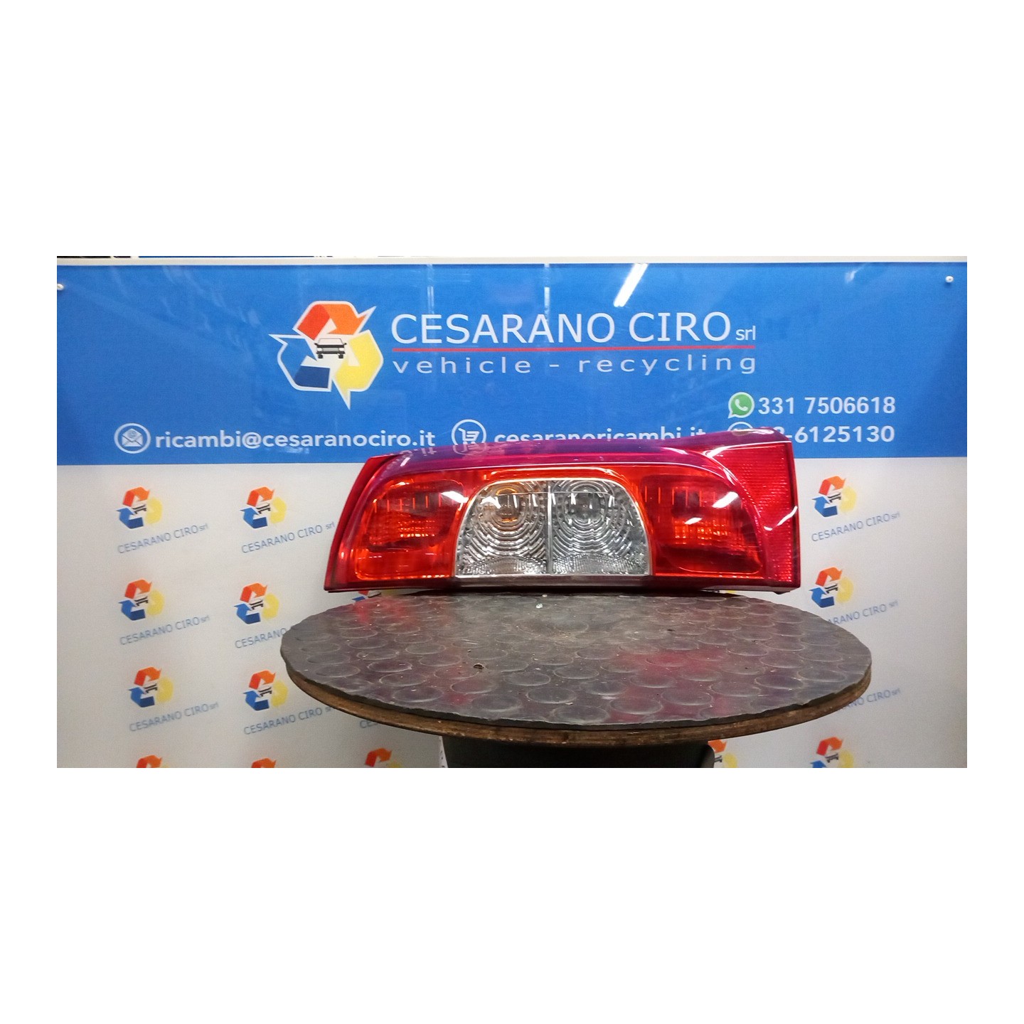 FANALE POST. P/PORTA POST.2 BATTENTI DX. 028 FIAT QUBO (3N) (07/08-05/17) 350A1000 1391431080