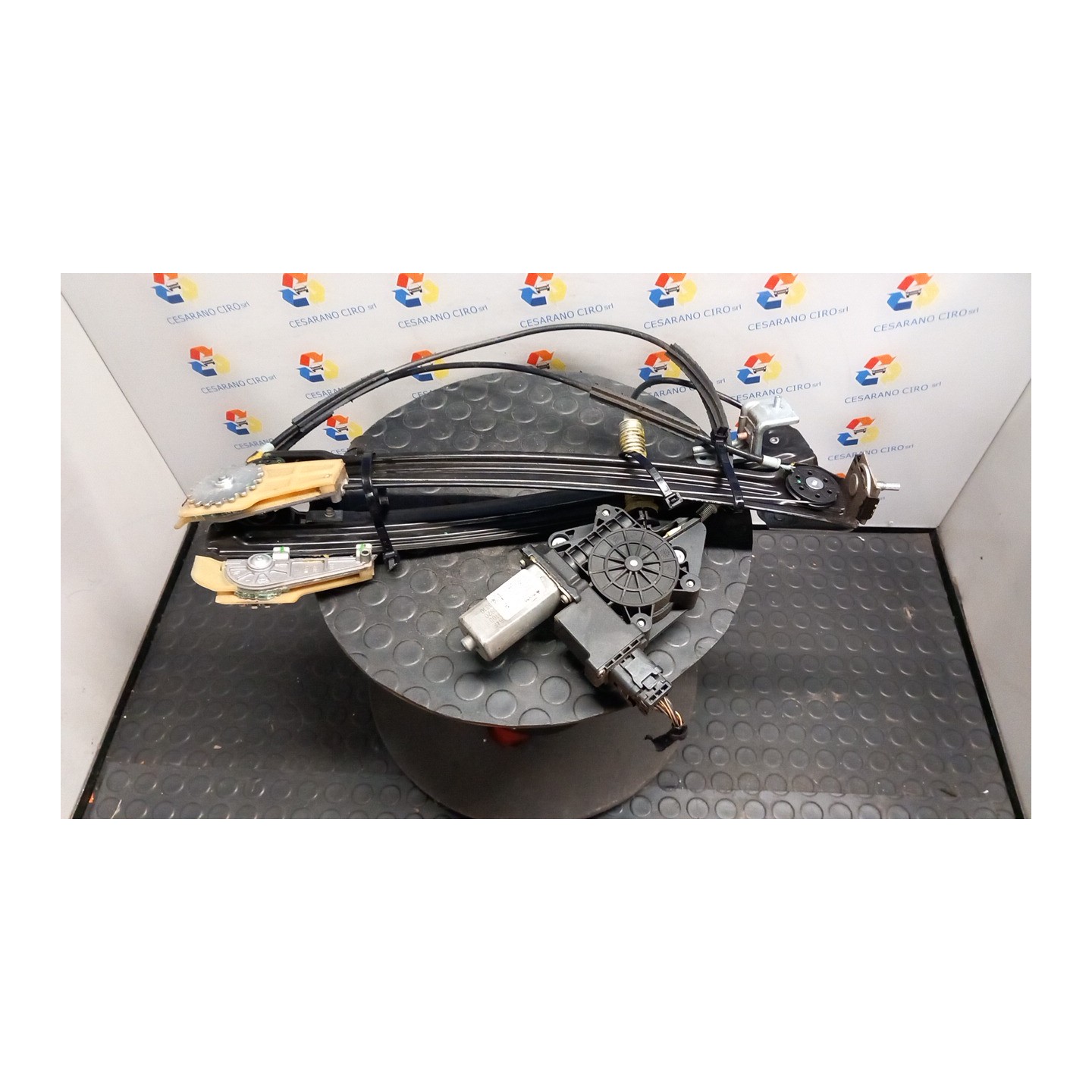 ALZACRISTALLO ELETTR. PORTA ANT. C/MOTORINO DX. 047 ALFA ROMEO MITO (QZ) (03/11-05/13) 350A1000 51983414