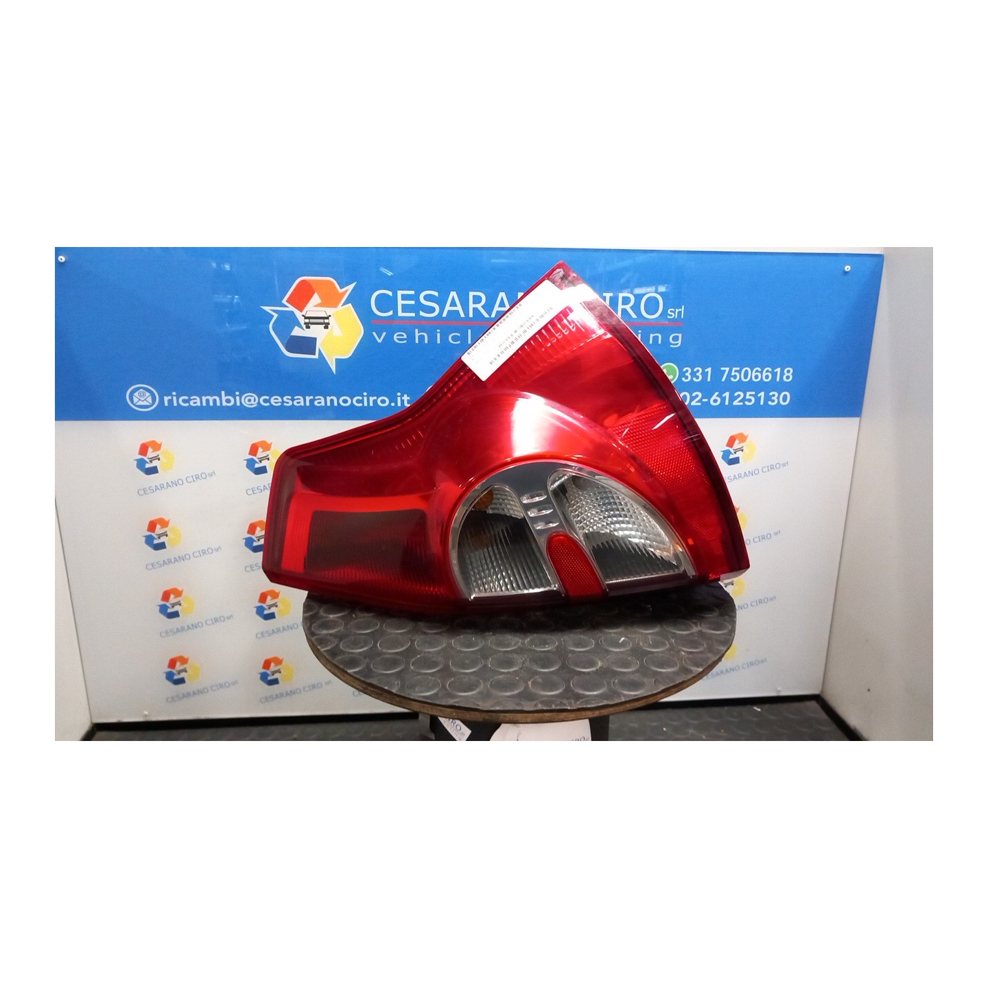 FANALE POST. DX. 057 DACIA SANDERO (07/08-) K7JA7 8200734824