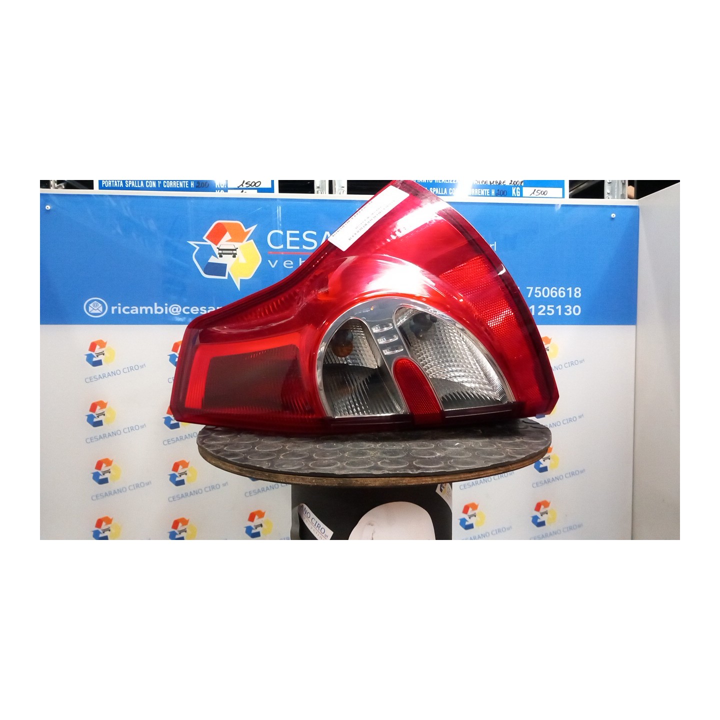 FANALE POST. DX. 057 DACIA SANDERO (07/08-) K7JA7 8200734824