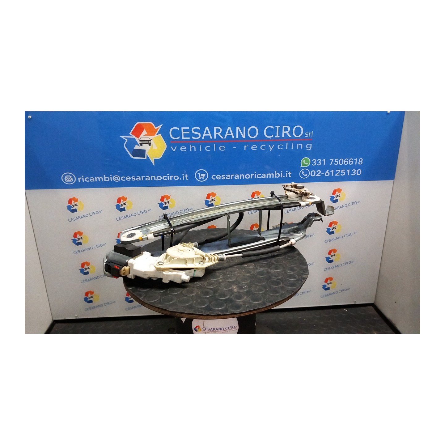 ALZACRISTALLO ELETTR. PORTA ANT. SX. 011 DODGE CALIBER (05/06-) BWD K05179943AA