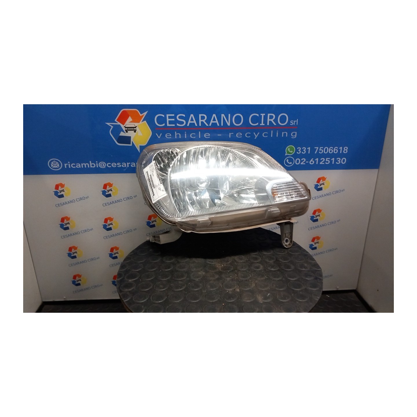 PROIETTORE DX. 039 DAIHATSU CUORE (09/07-) 1KR 81110B2440