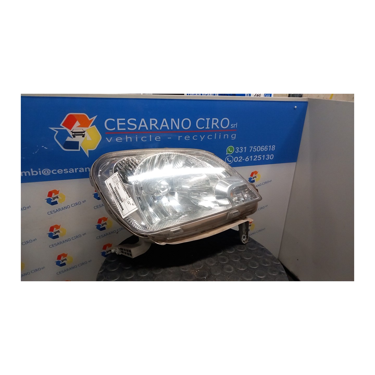 PROIETTORE DX. 039 DAIHATSU CUORE (09/07-) 1KR 81110B2440