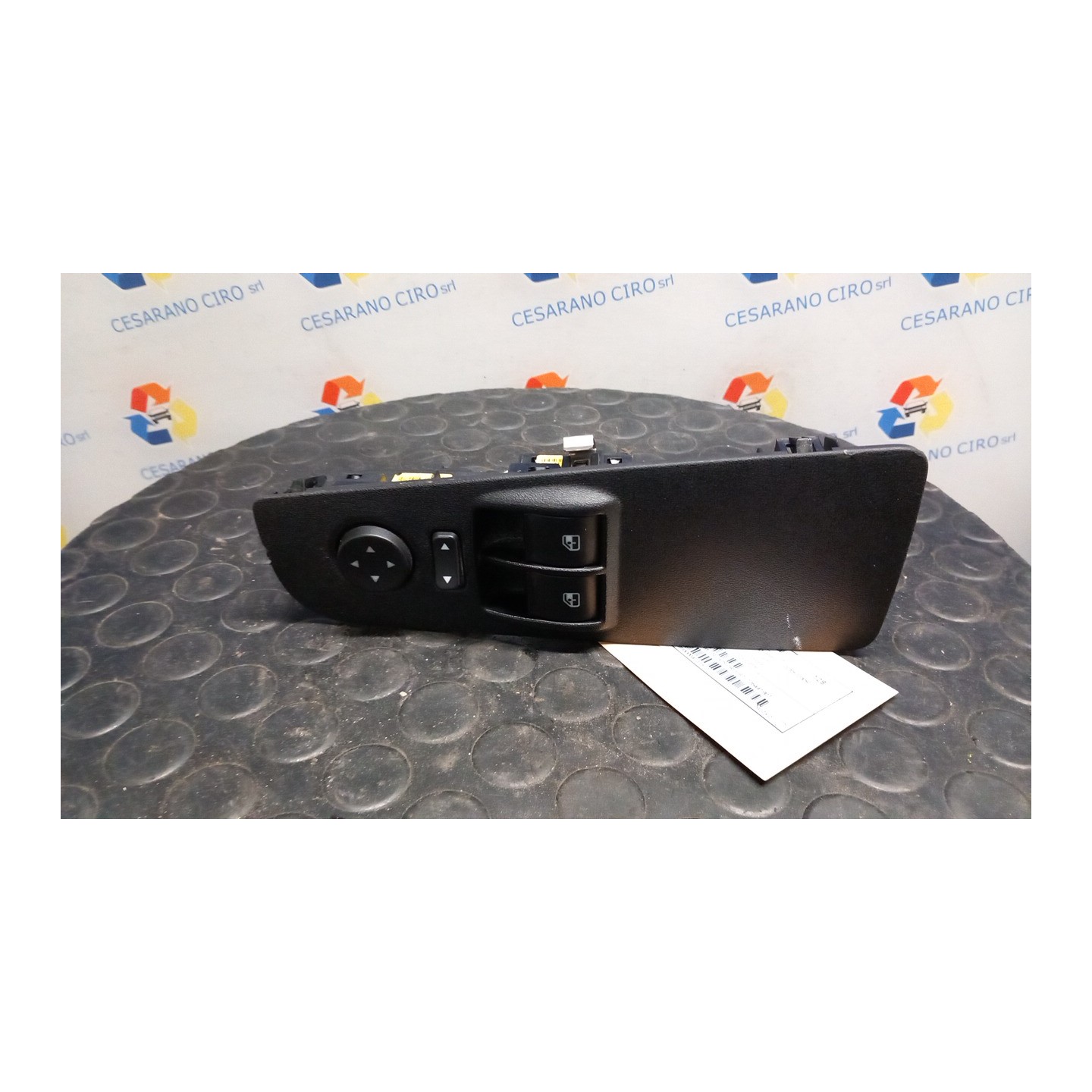 BLOCCO COMANDI ALZACRISTALLI E RETROVISORI EST. 046 FIAT BRAVO (3L) (01/07-03/10) 192B2000 735441807