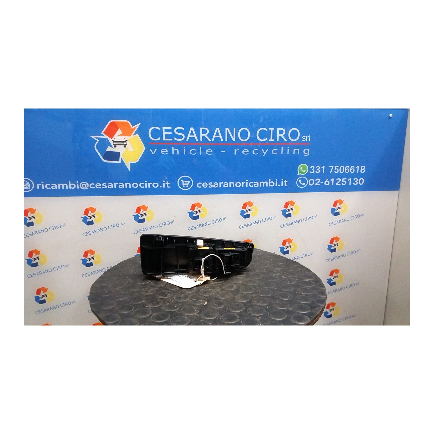 BLOCCO COMANDI ALZACRISTALLI E RETROVISORI EST. 046 FIAT BRAVO (3L) (01/07-03/10) 192B2000 735441807