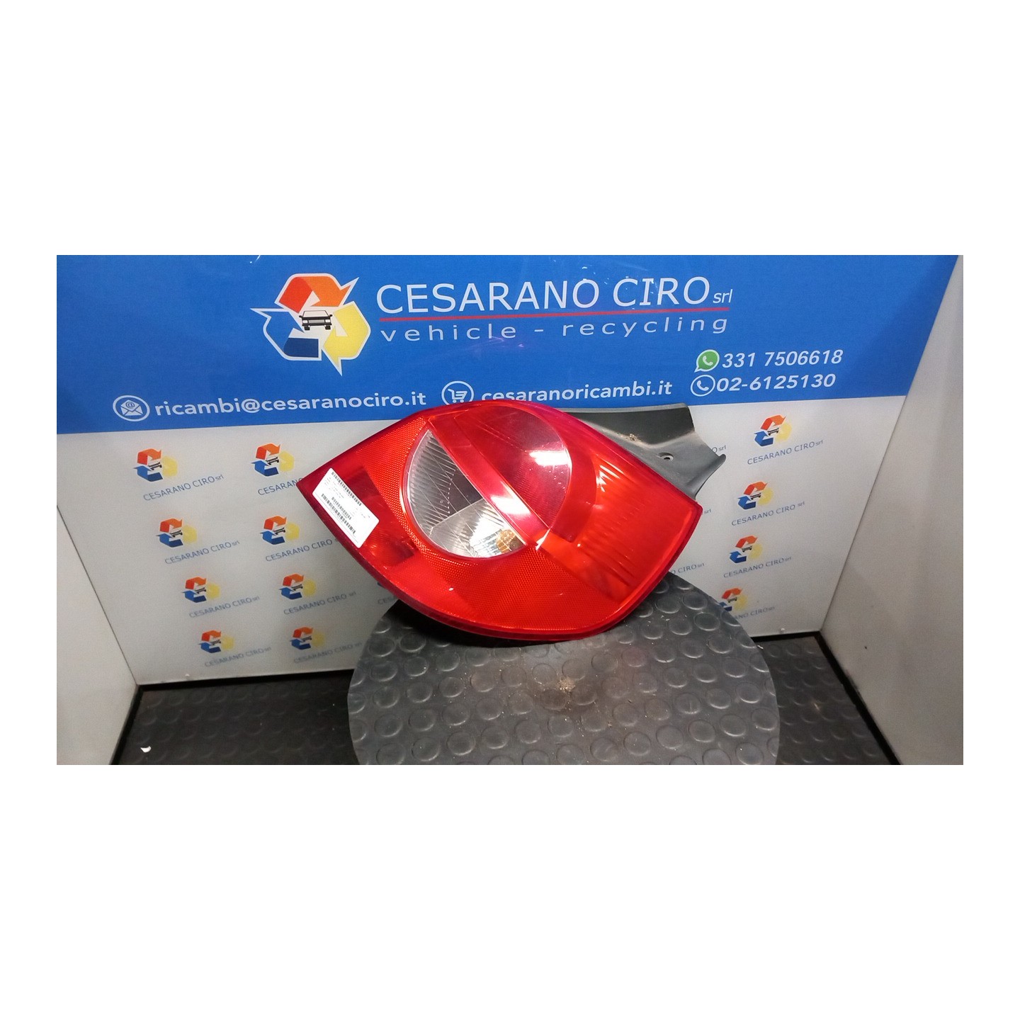 FANALE POST. DX. 104 RENAULT CLIO 3A SERIE (07/05-05/09) D4FD7 8200459960