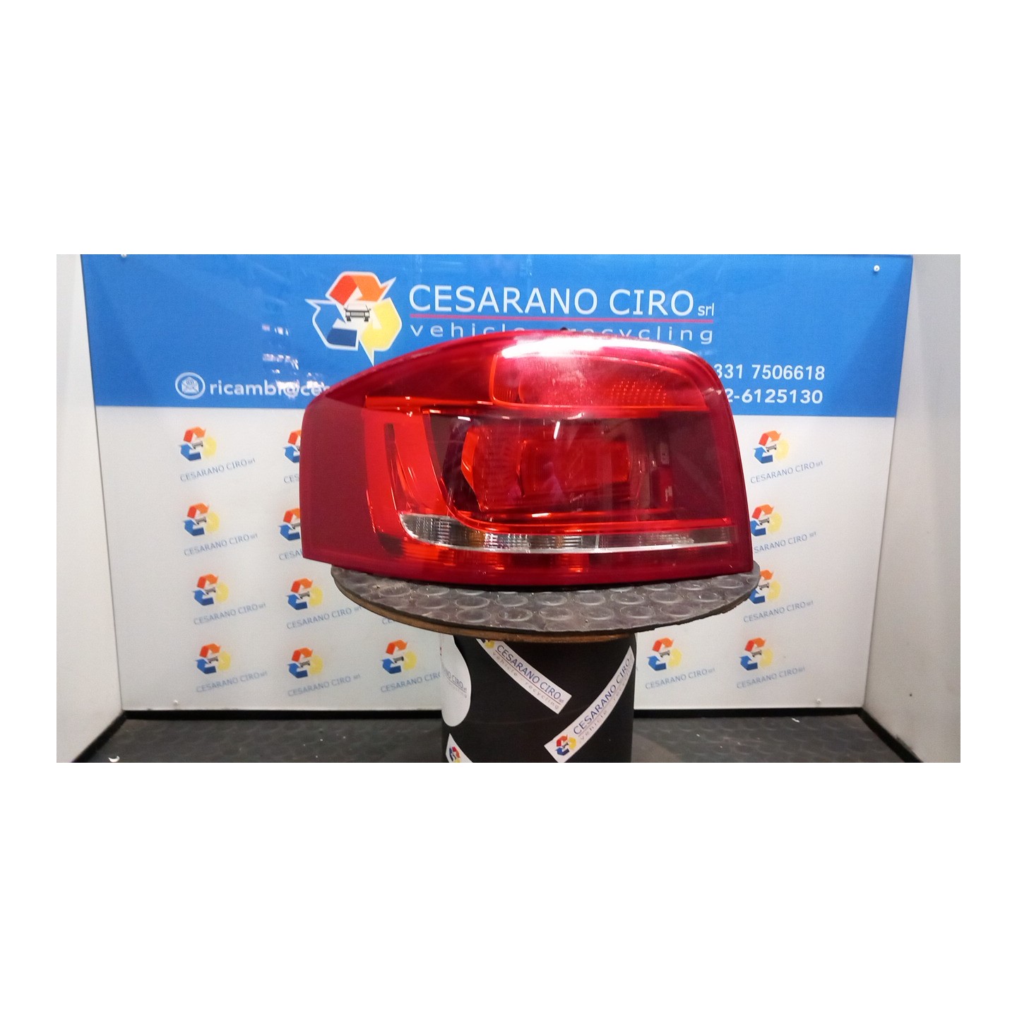 FANALE POST. C/RETRONEBBIA SX. 136 AUDI A3 (8P) (04/03-06/10) CAY 8P0945095