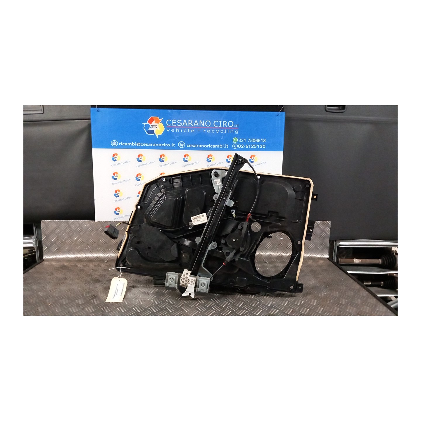 ALZACRISTALLO PORTA ANT. SX. 070 FORD FUSION (CBK) (09/02-) F6JB 1553148