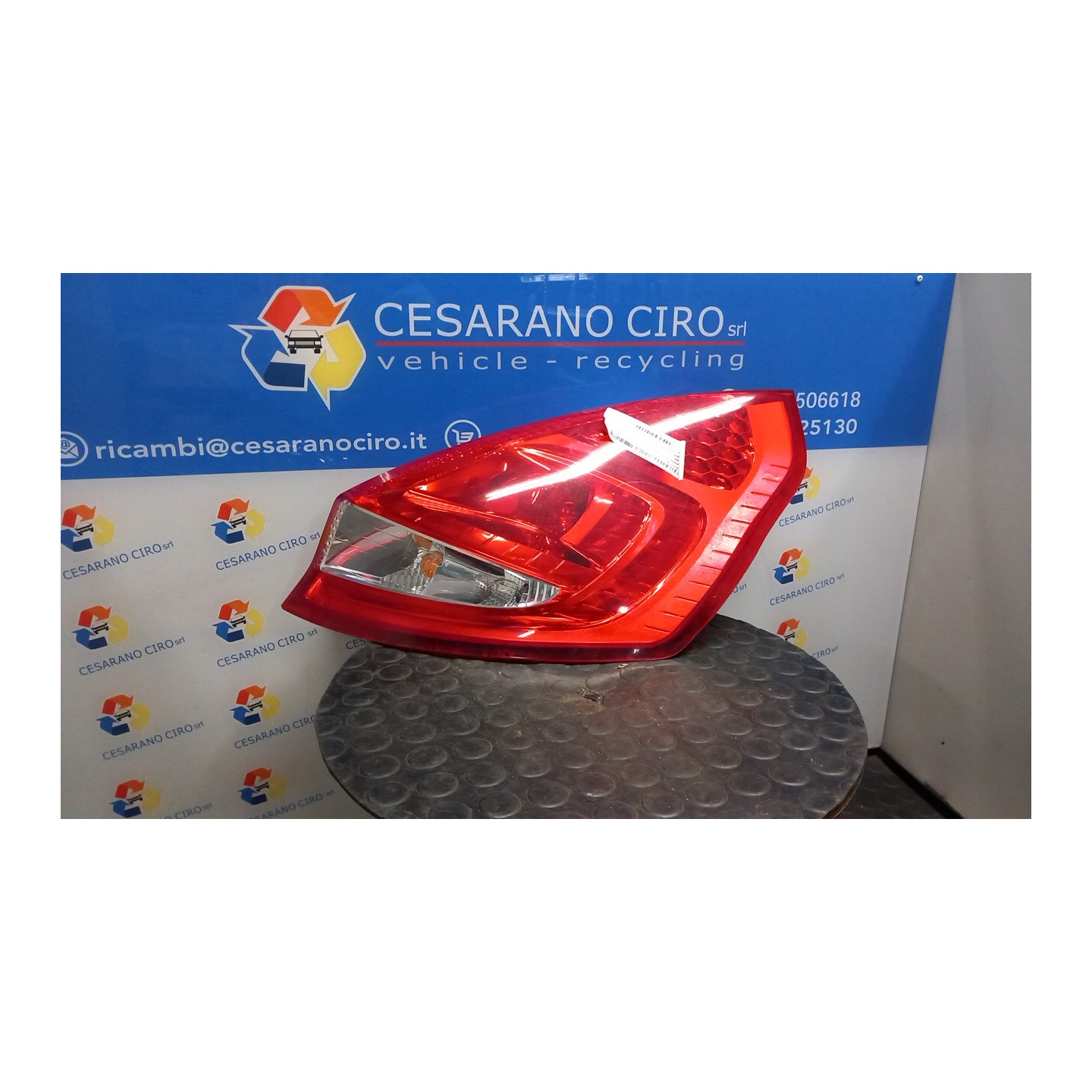 FANALE POST. DX. 075 FORD FIESTA (CB1) (09/08-10/13) SNJA 1709552