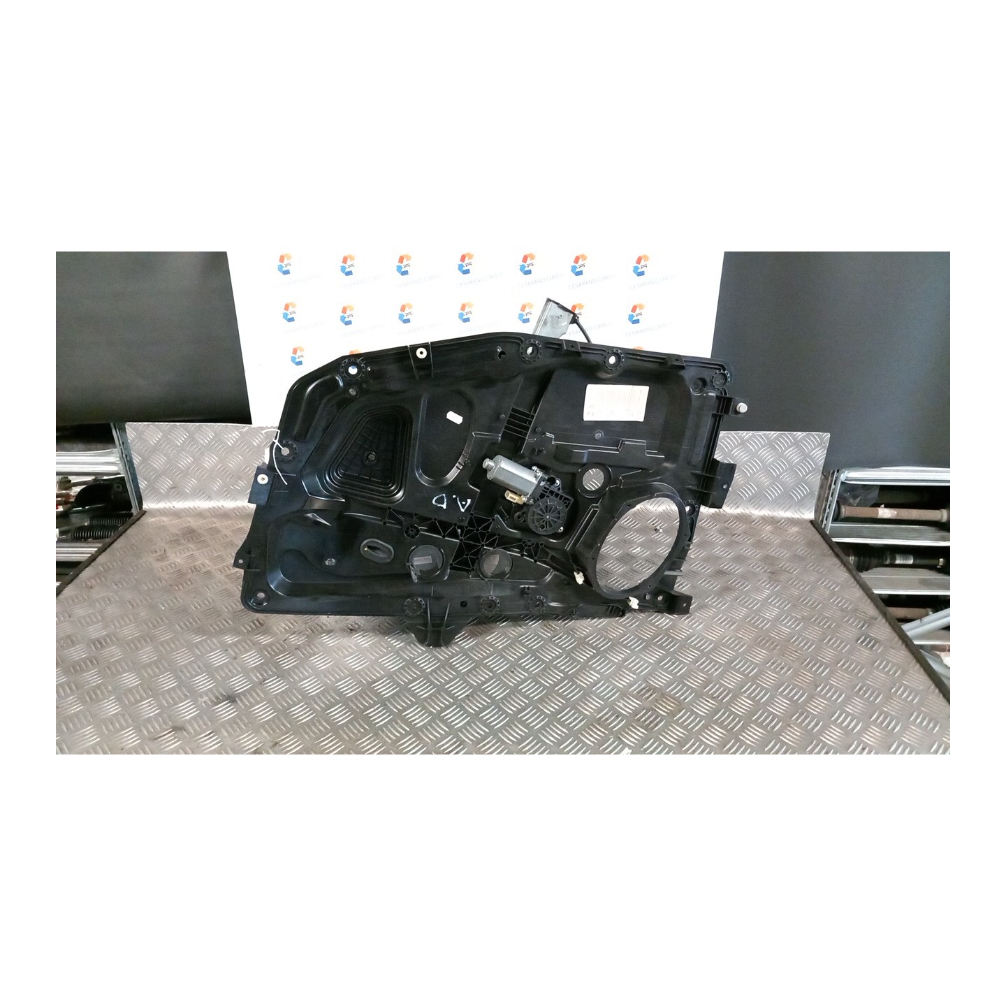 ALZACRISTALLO PORTA ANT. DX. 077 FORD FUSION (CBK) (09/02-) FXJA 1553147