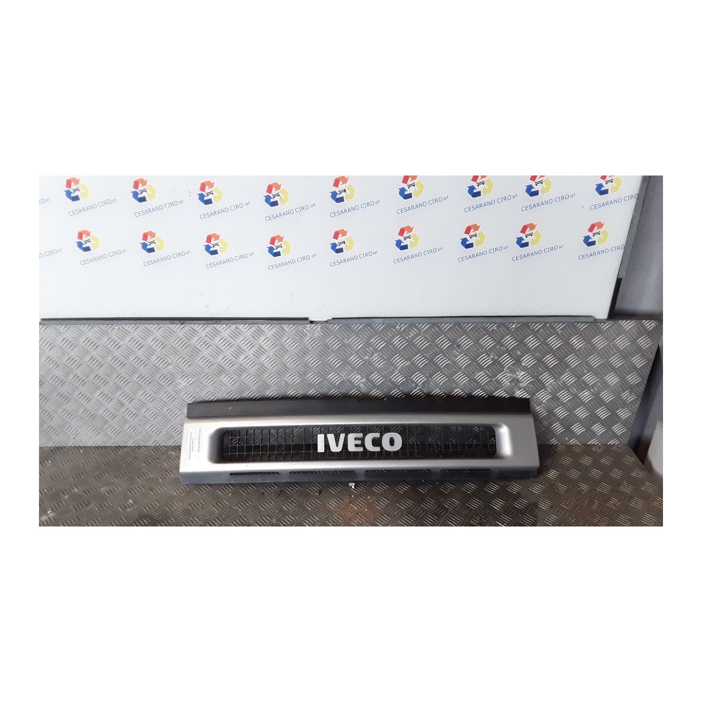 GRIGLIA 091 IVECO DAILY (02/00-04/06) F1AE0481B 504109703