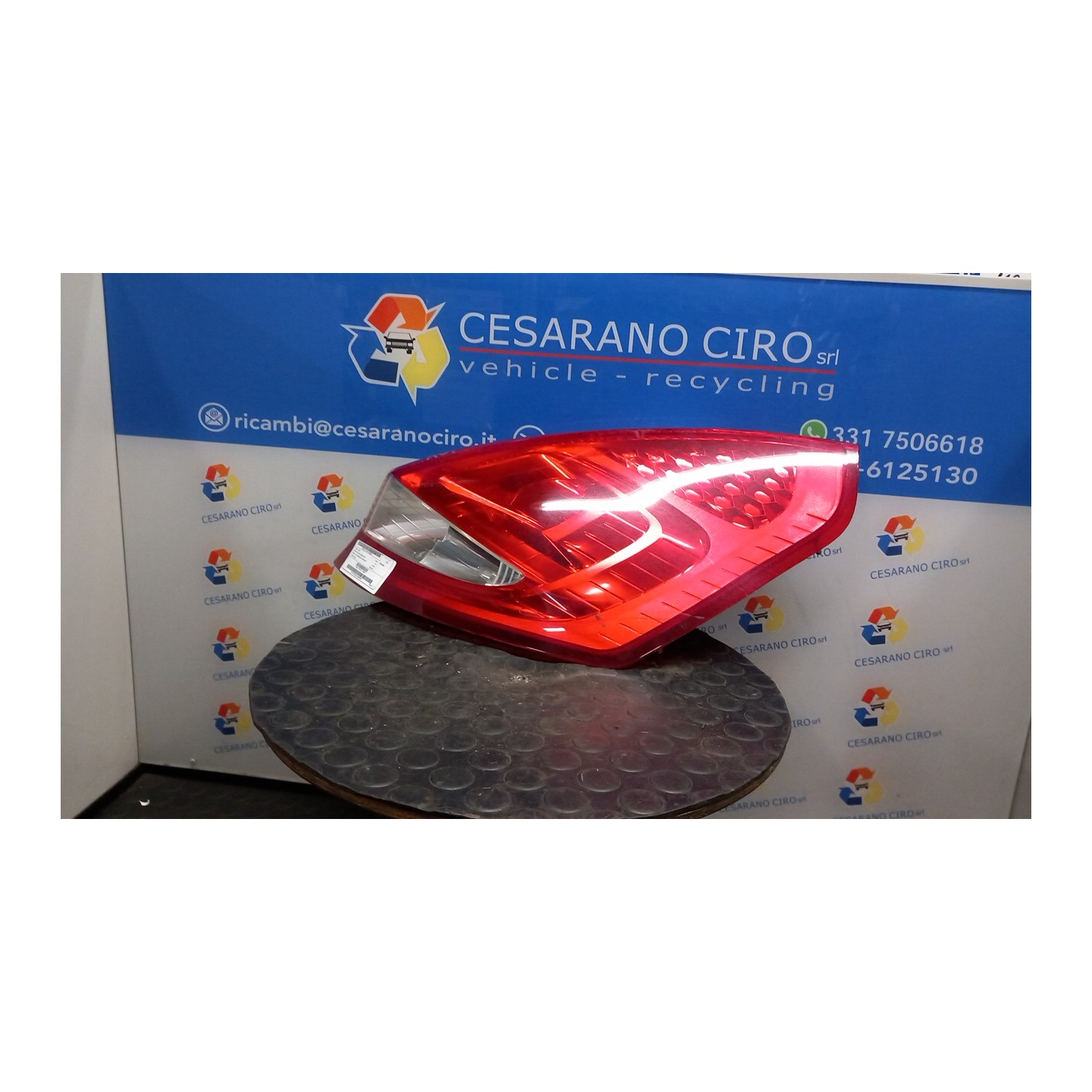 FANALE POST. DX. 011 FORD FIESTA (CB1) (09/08-10/13) SNJA 1709552